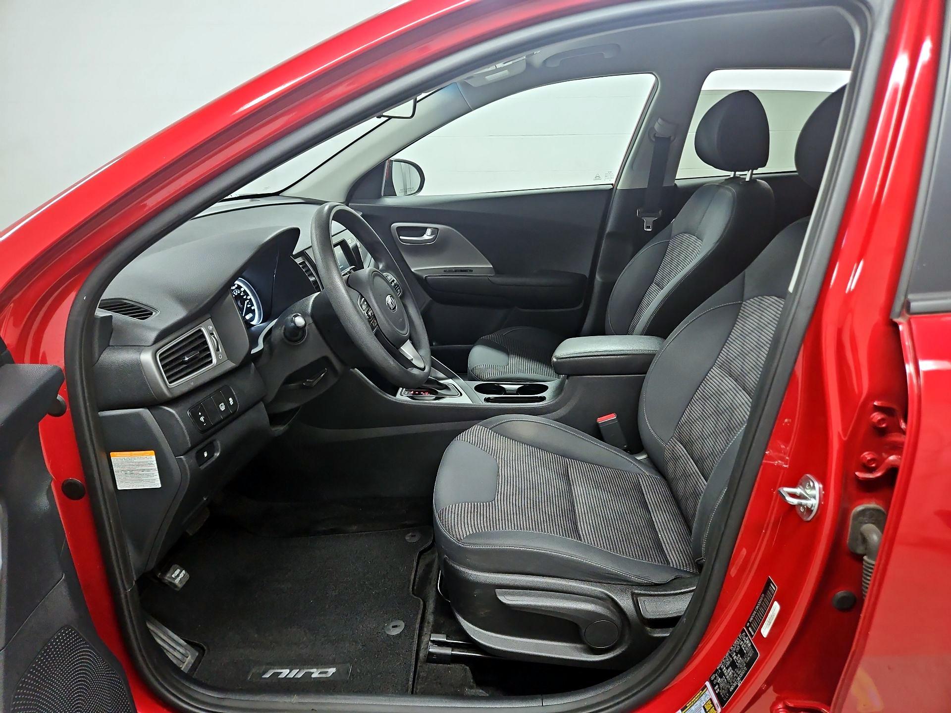 Thumbnail: 2019 Kia Niro - 11
