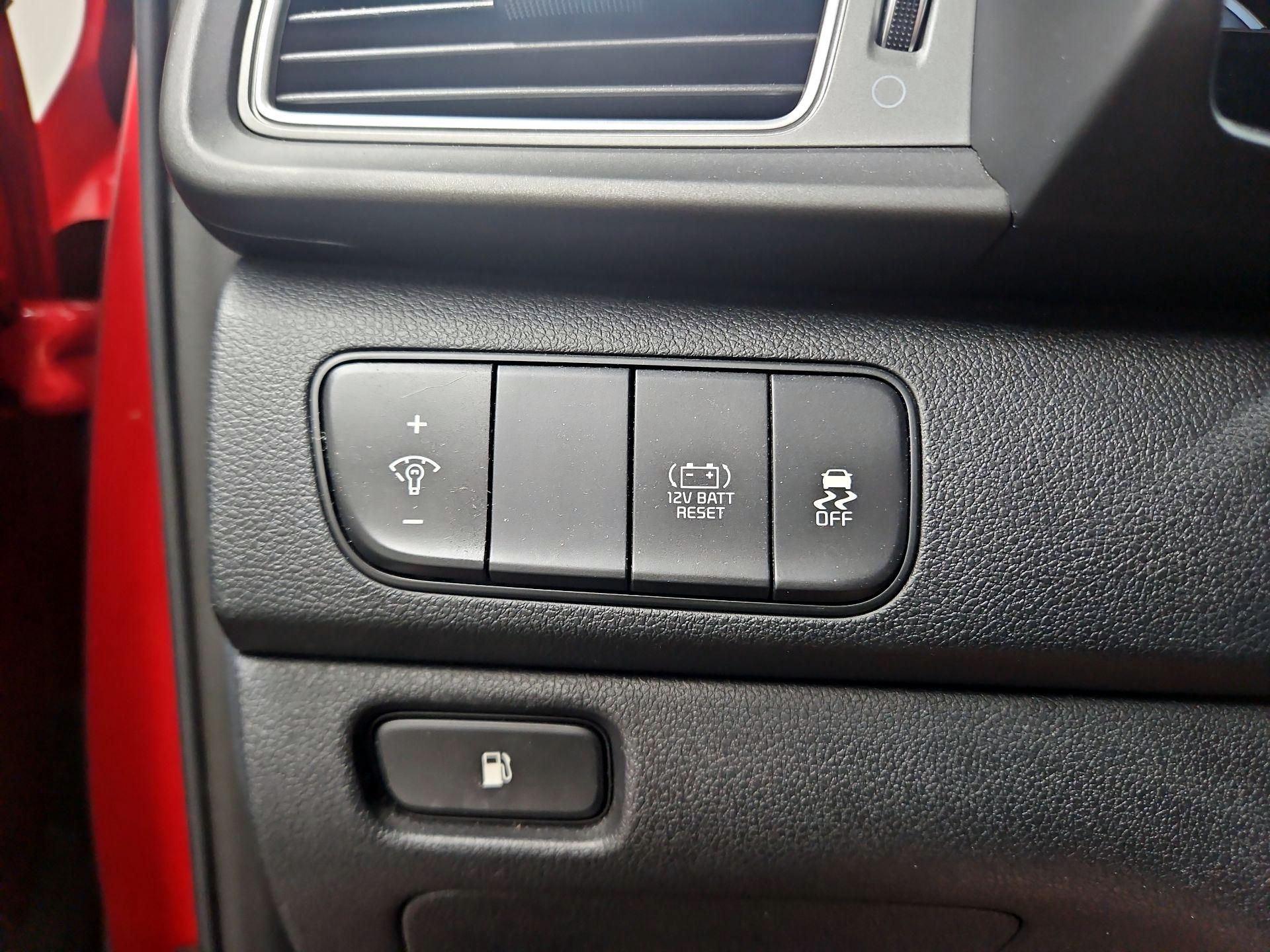 Thumbnail: 2019 Kia Niro - 13