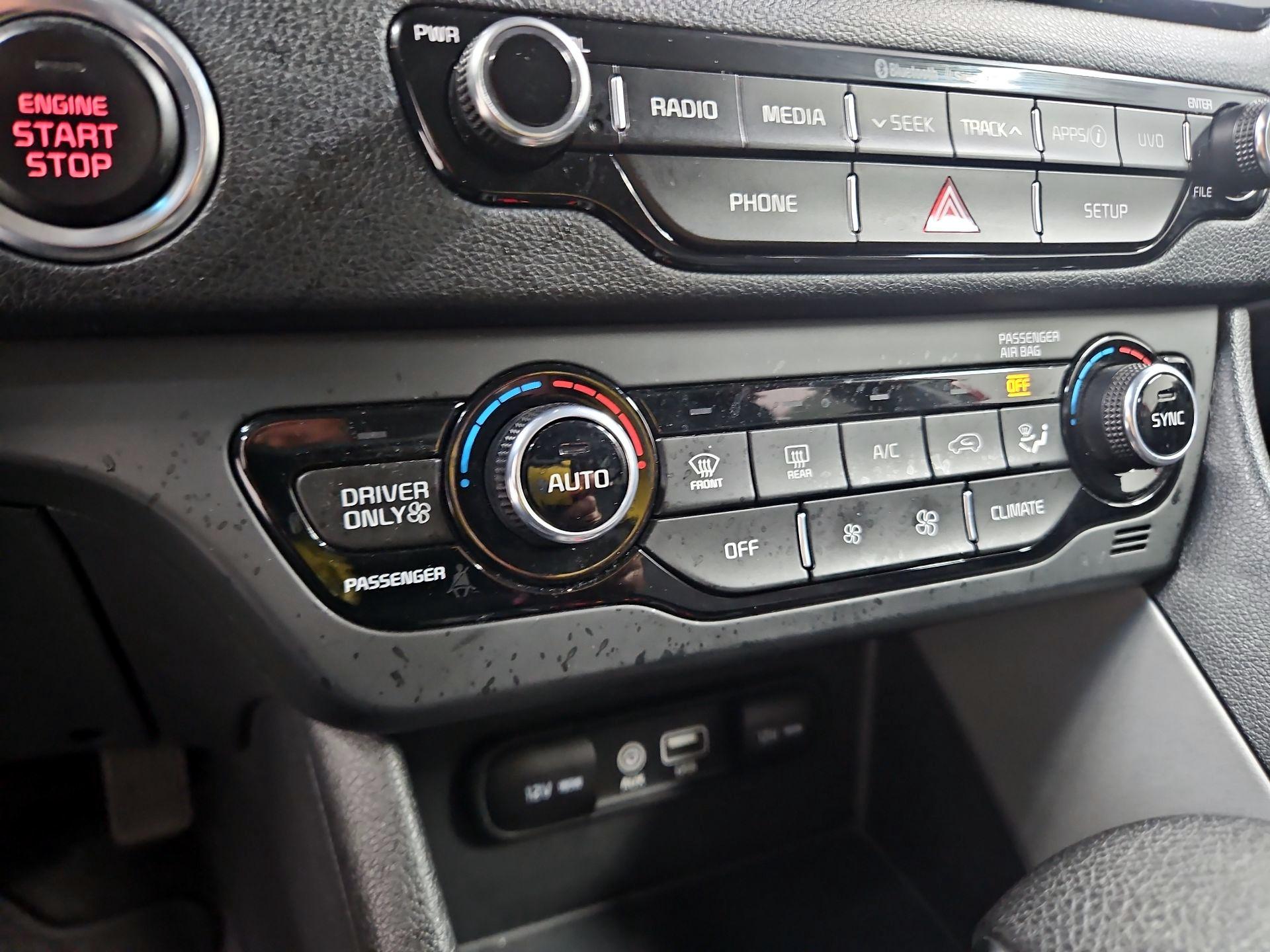 Thumbnail: 2019 Kia Niro - 16