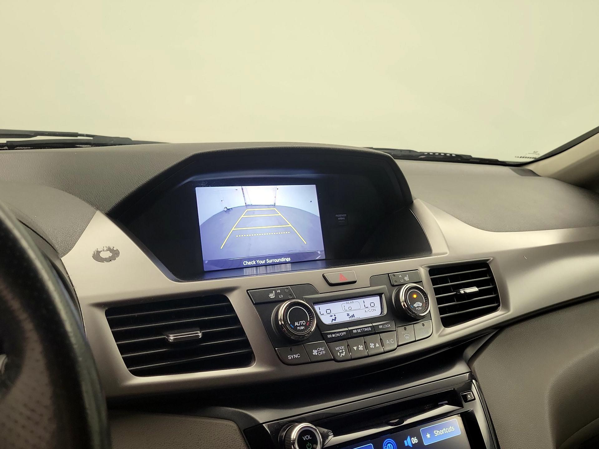 Thumbnail: 2015 Honda Odyssey - 14