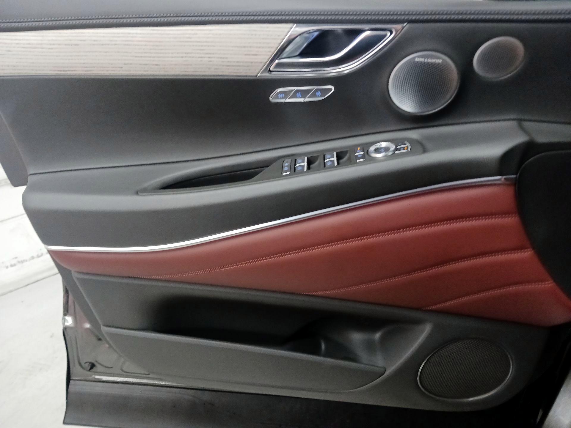 Thumbnail: 2025 Genesis GV80 - 12