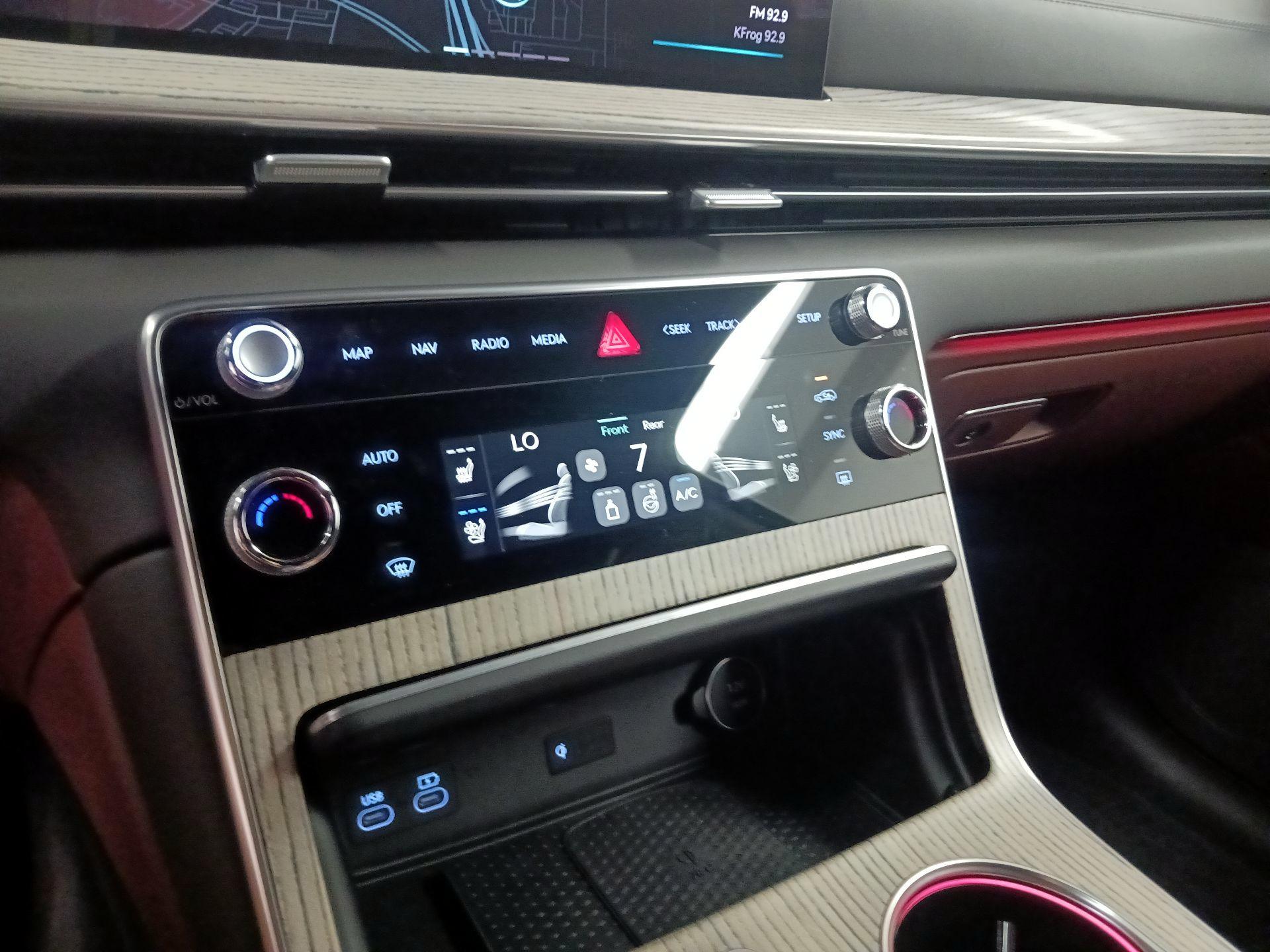 Thumbnail: 2025 Genesis GV80 - 14