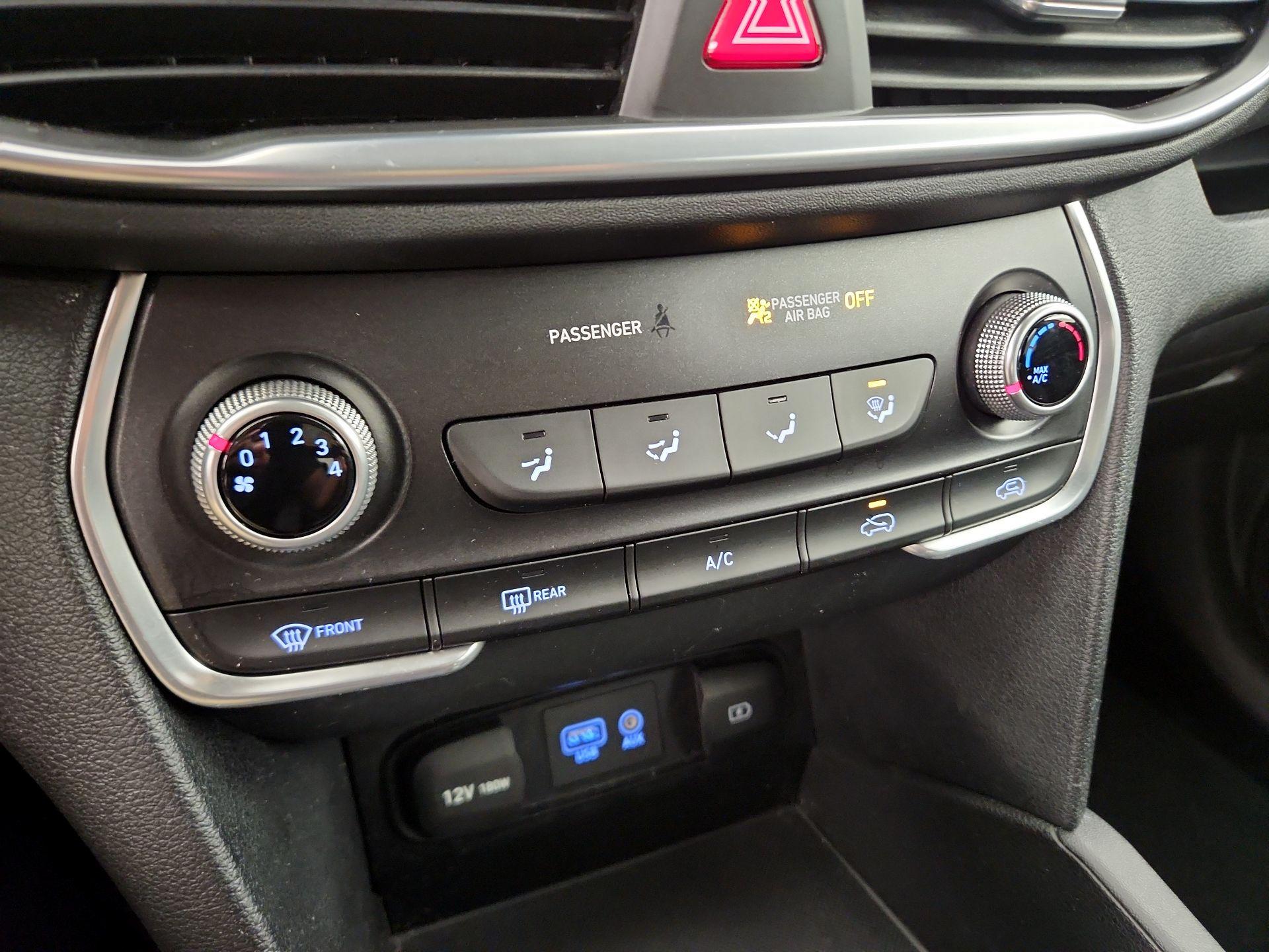 Thumbnail: 2019 Hyundai Santa Fe - 16