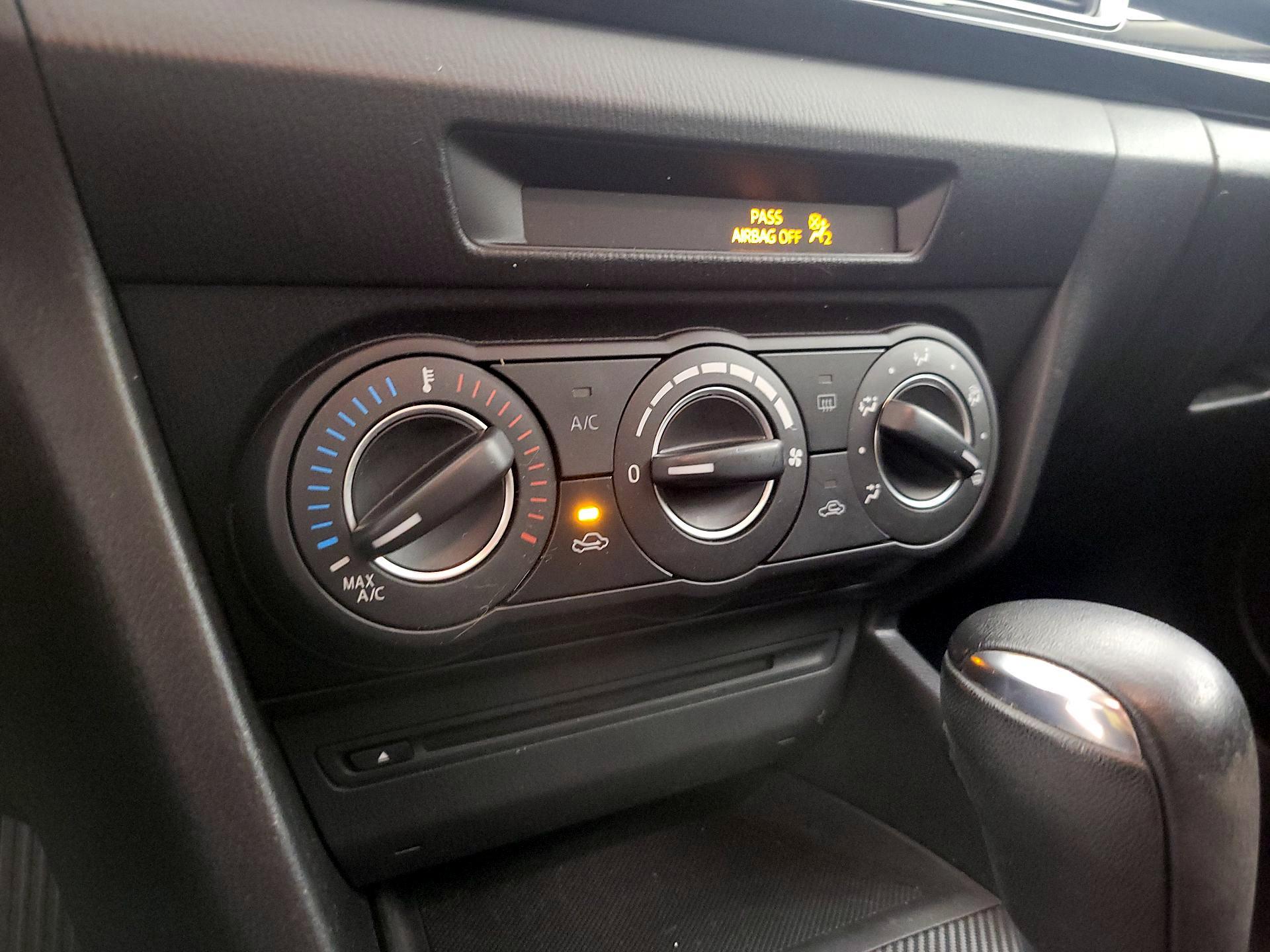 Thumbnail: 2014 Mazda Mazda3 - 15