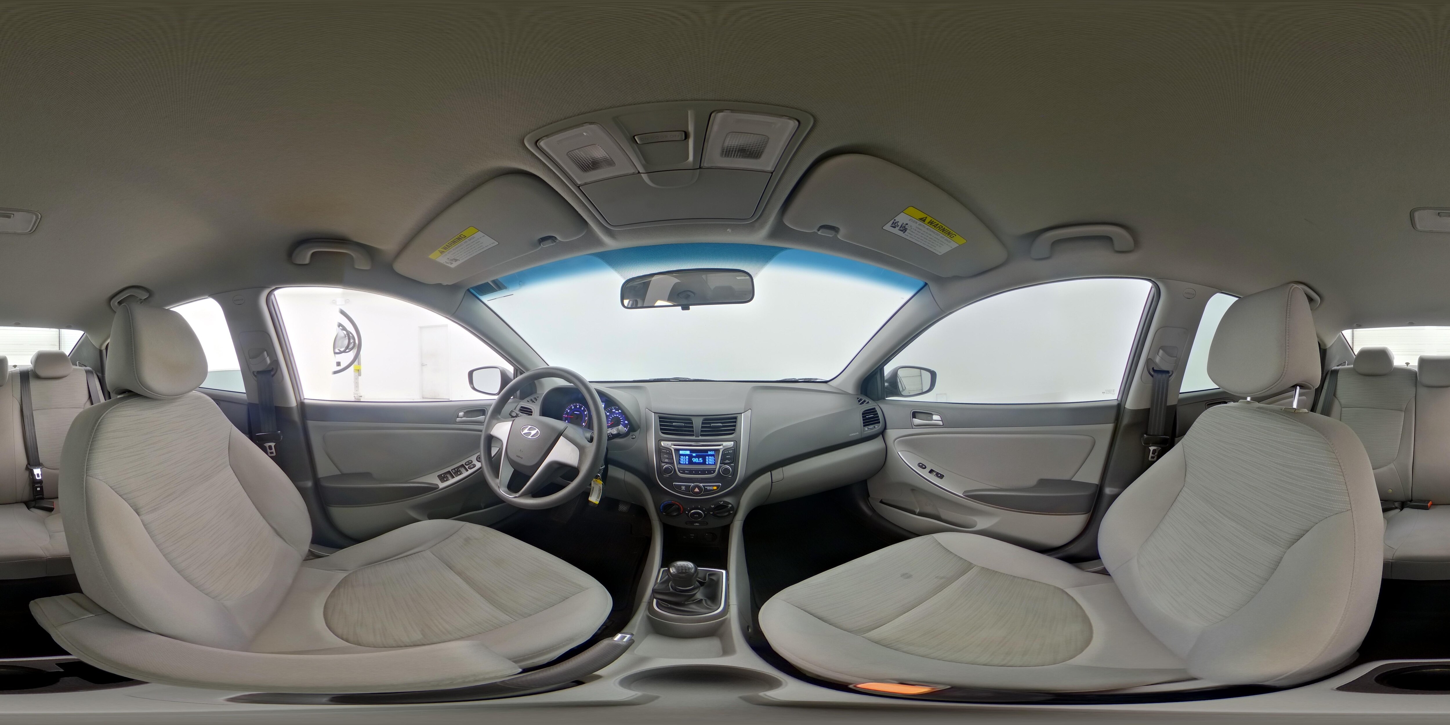 2016 Hyundai Accent SE - Photo 23