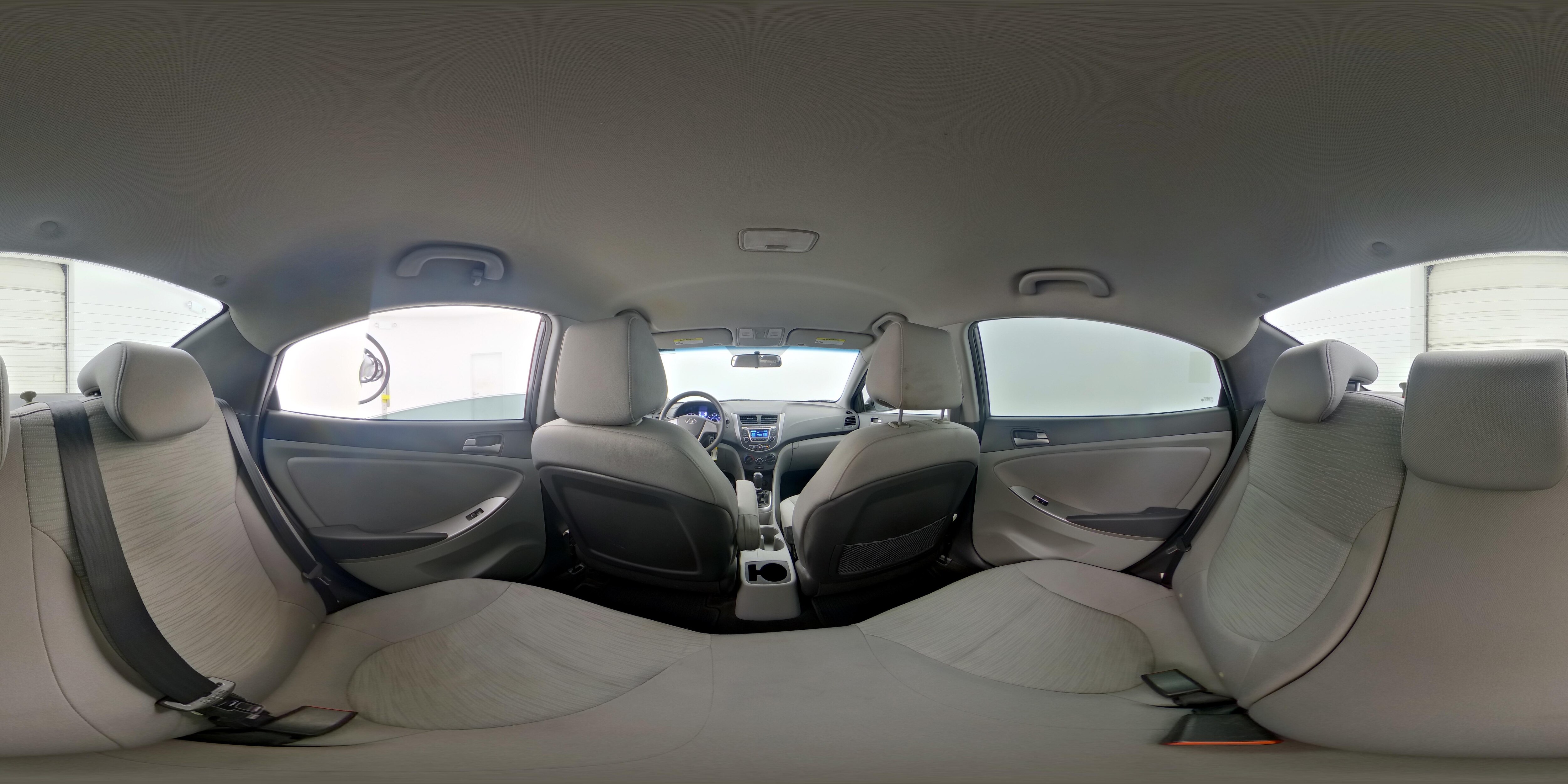 2016 Hyundai Accent SE - Photo 24
