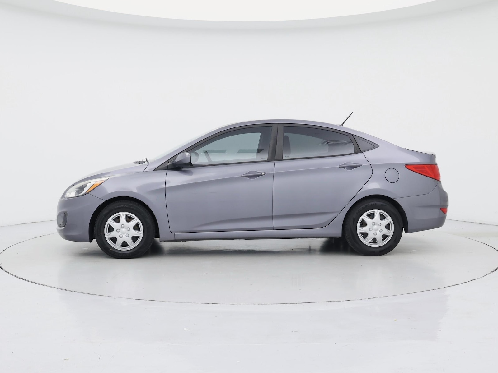 2016 Hyundai Accent SE - Photo 4