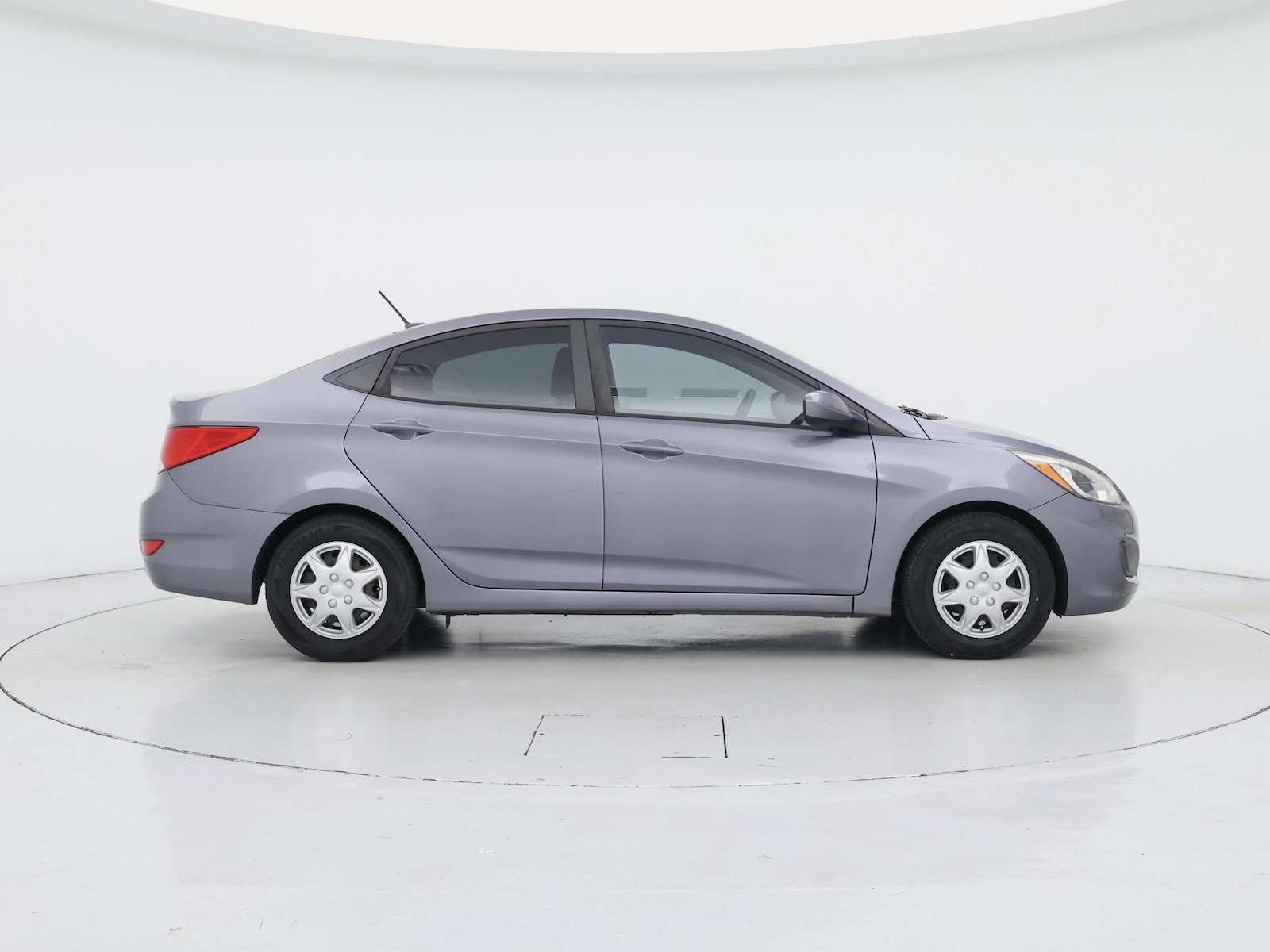 2016 Hyundai Accent SE - Photo 8