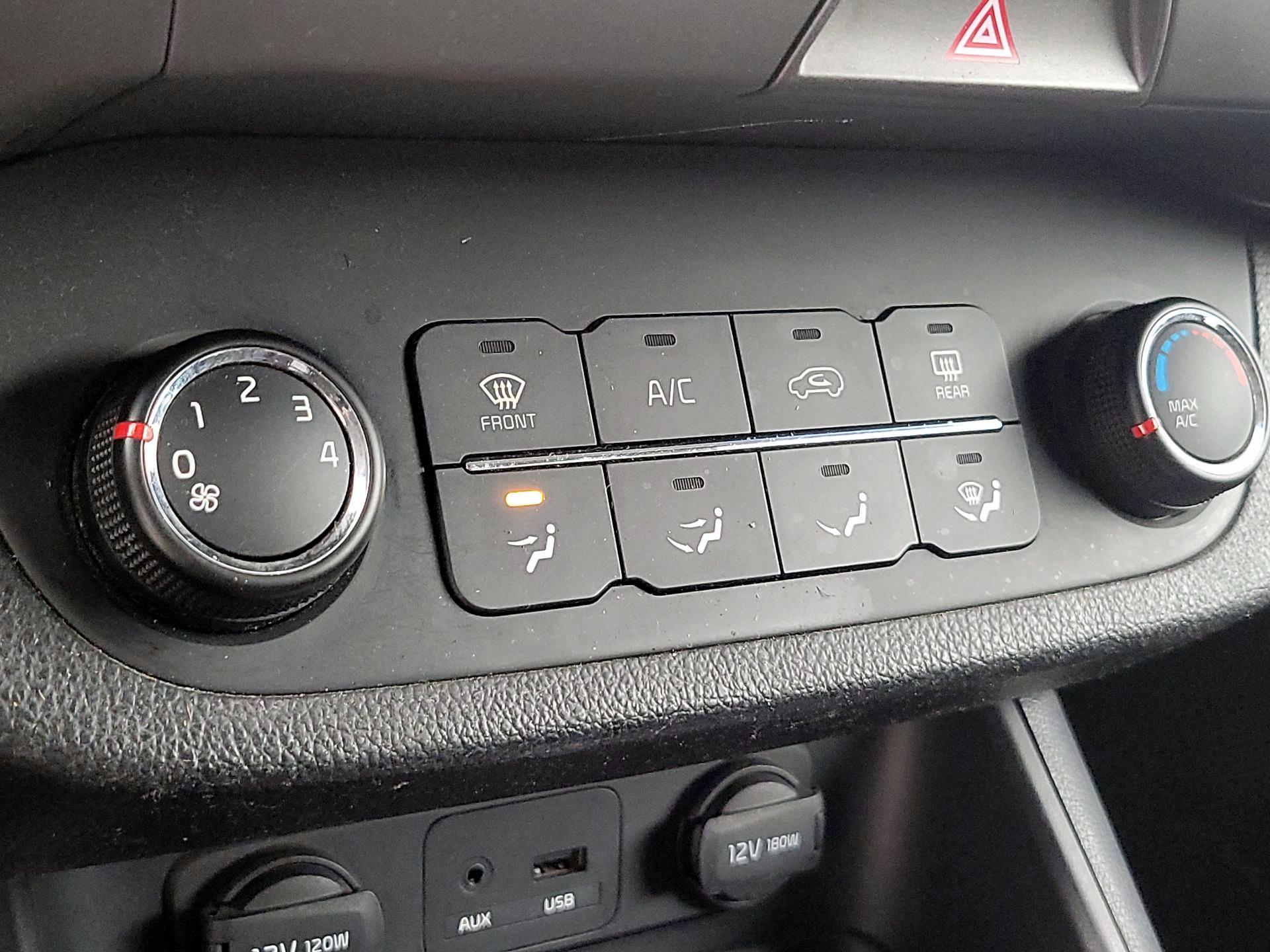 Thumbnail: 2014 Kia Sportage - 15