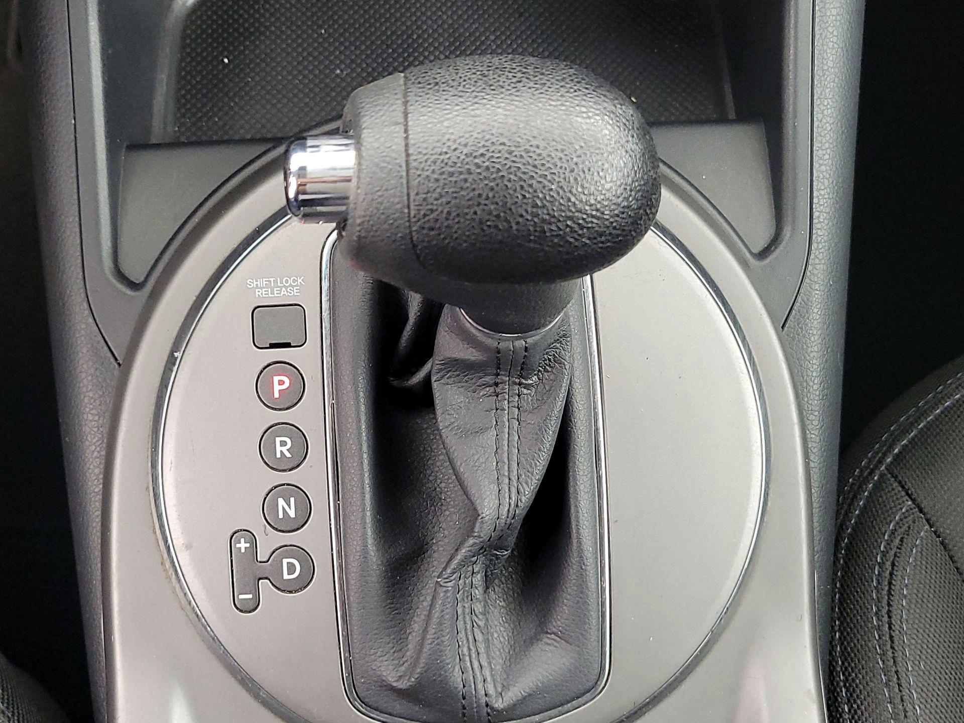 Thumbnail: 2014 Kia Sportage - 16