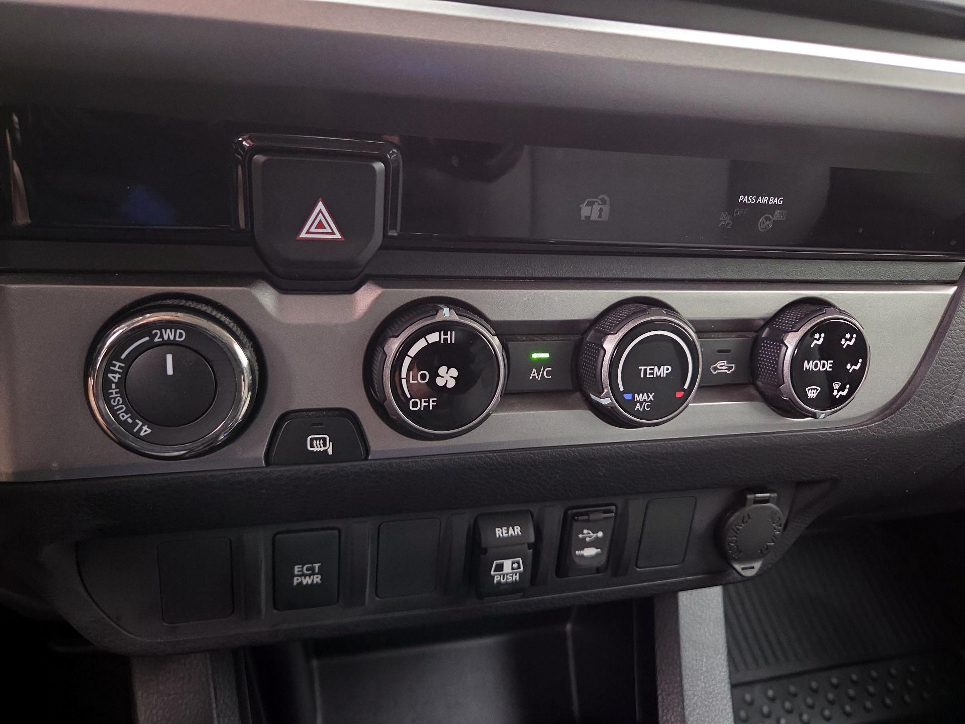 Thumbnail: 2018 Toyota Tacoma - 17