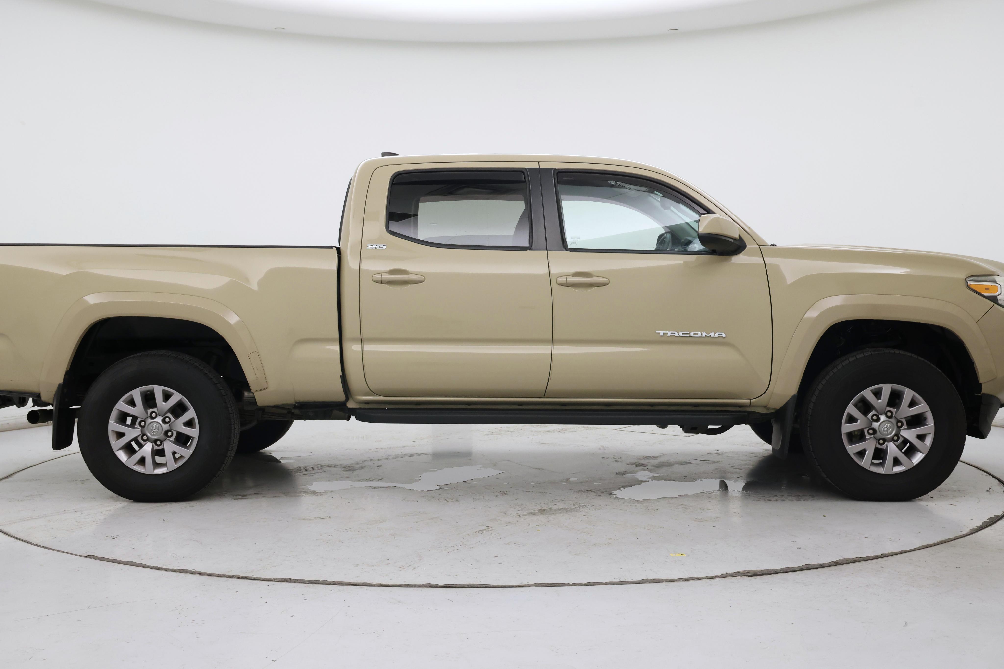 Thumbnail: 2018 Toyota Tacoma - 7