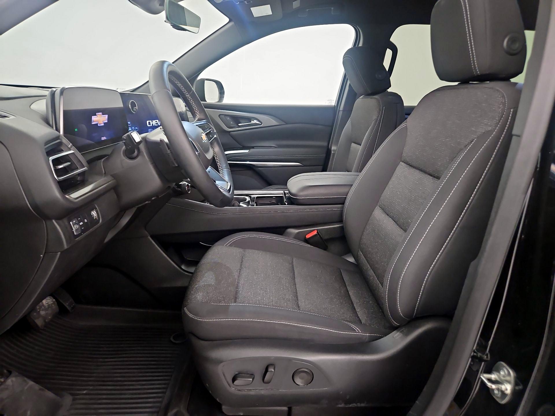 Thumbnail: 2024 Chevrolet Traverse - 9