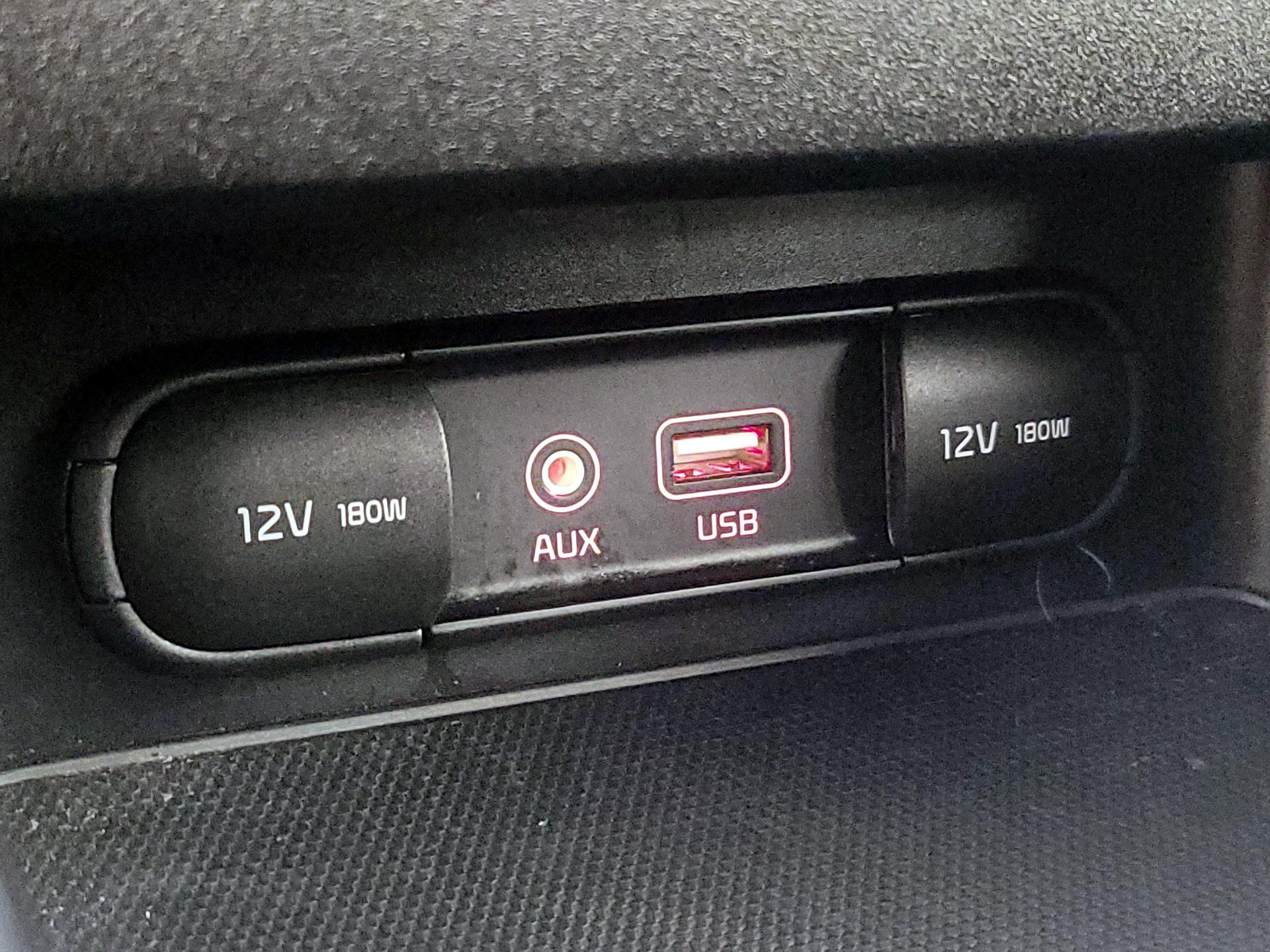 Thumbnail: 2020 Kia Forte - 18