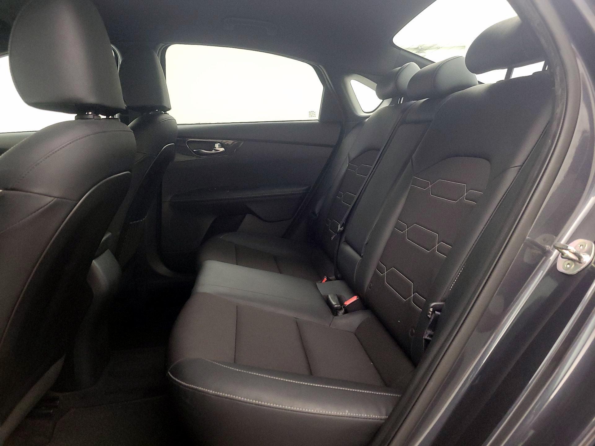 Thumbnail: 2020 Kia Forte - 19