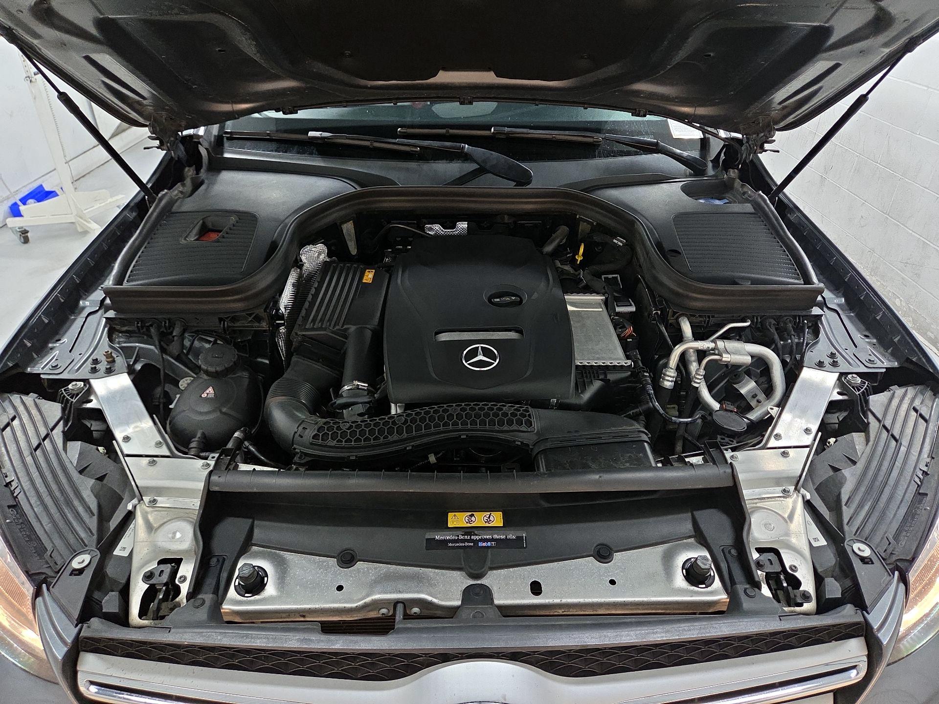 Thumbnail: 2018 Mercedes-Benz GLC - 18