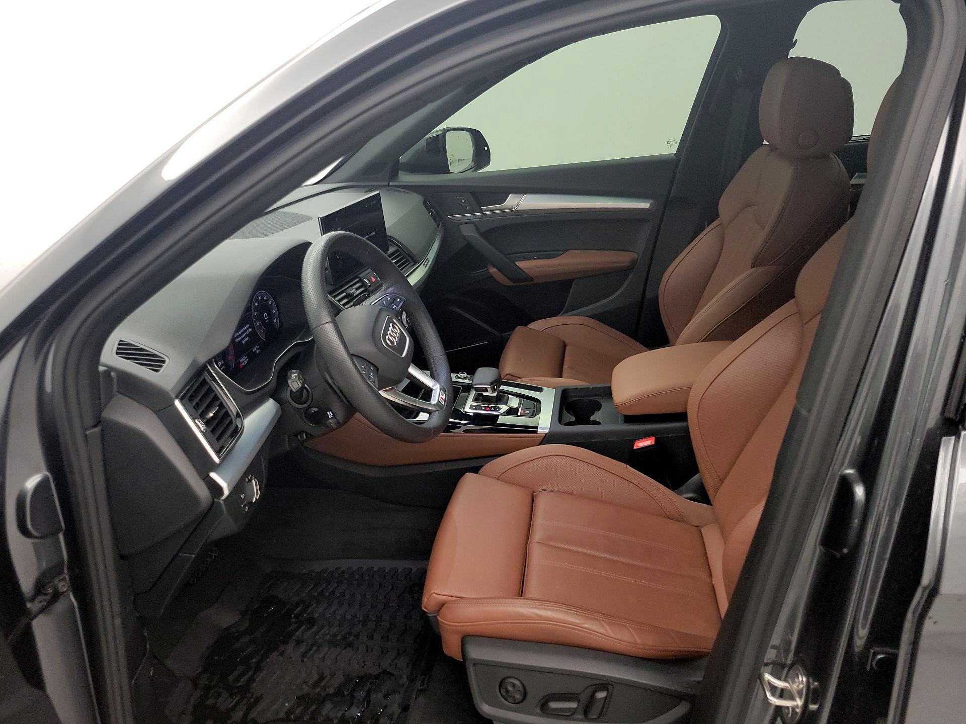 Thumbnail: 2024 Audi Q5 - 11