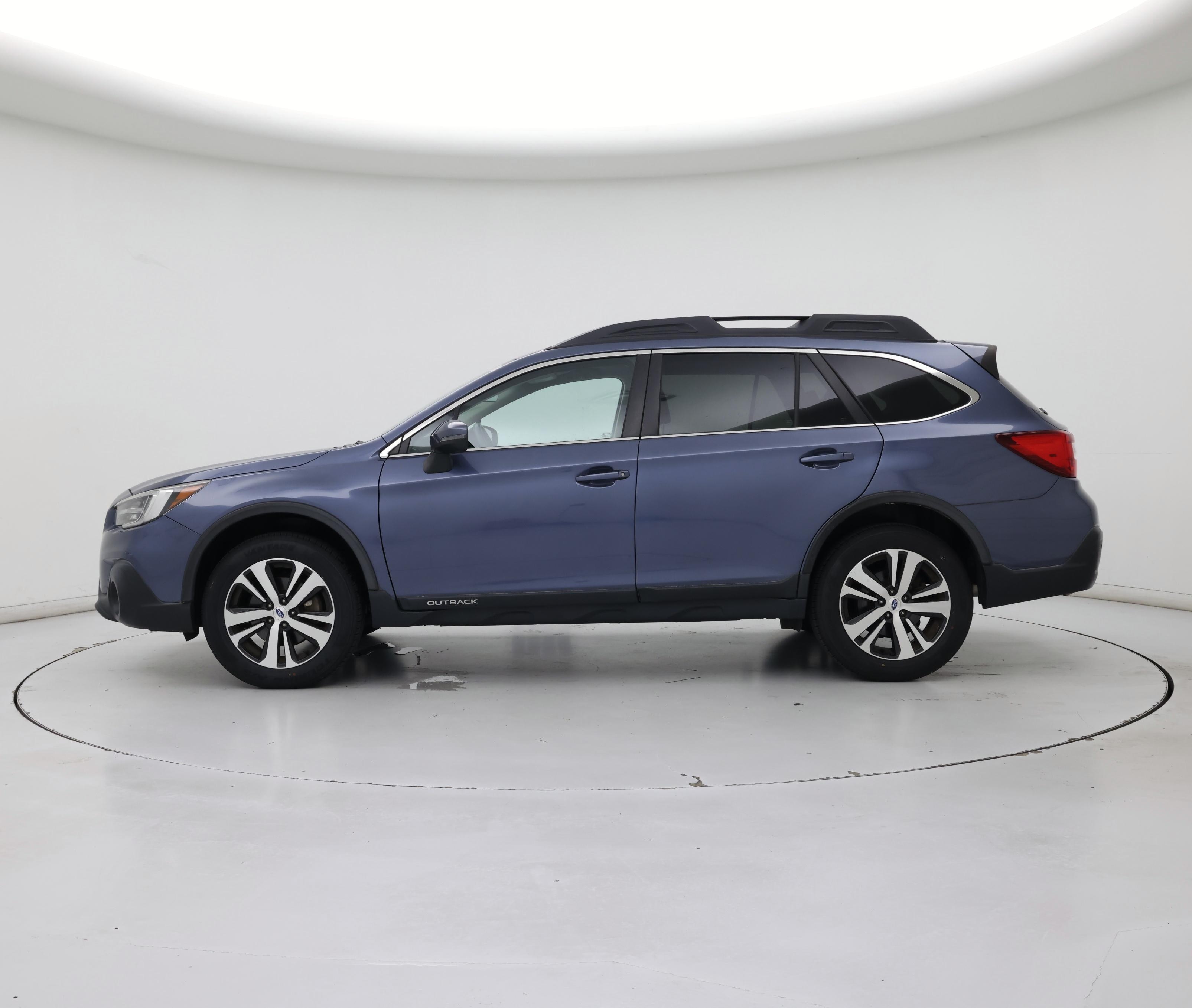 Thumbnail: 2018 Subaru Outback - 3