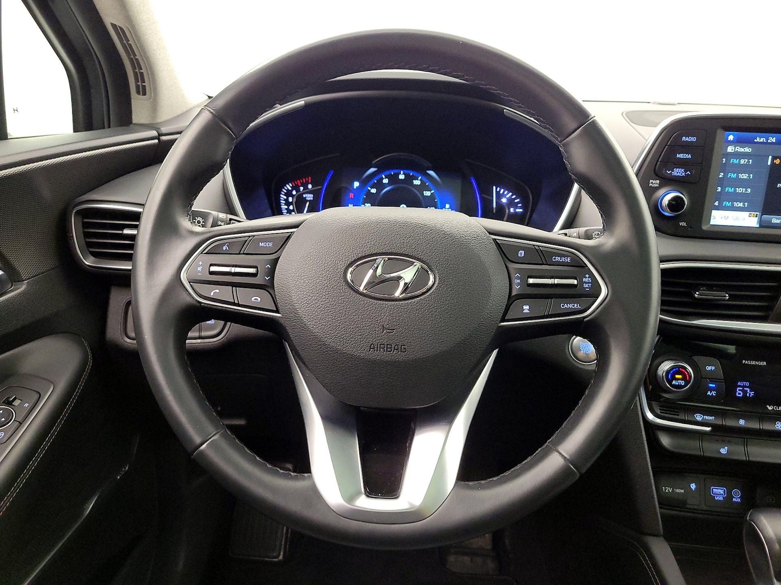 2020 Hyundai Santa Fe SEL - Photo 11