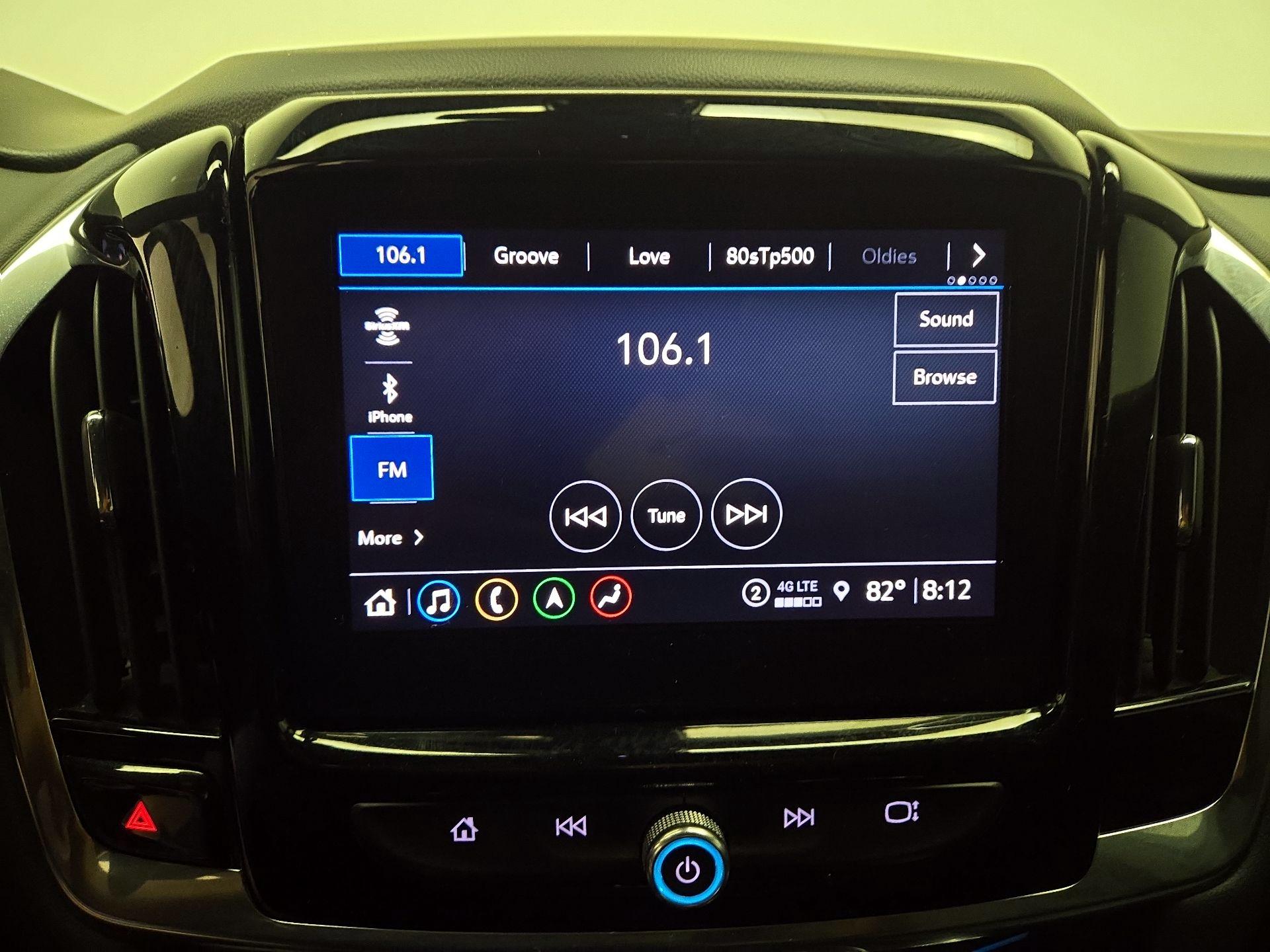 Thumbnail: 2022 Chevrolet Traverse - 16