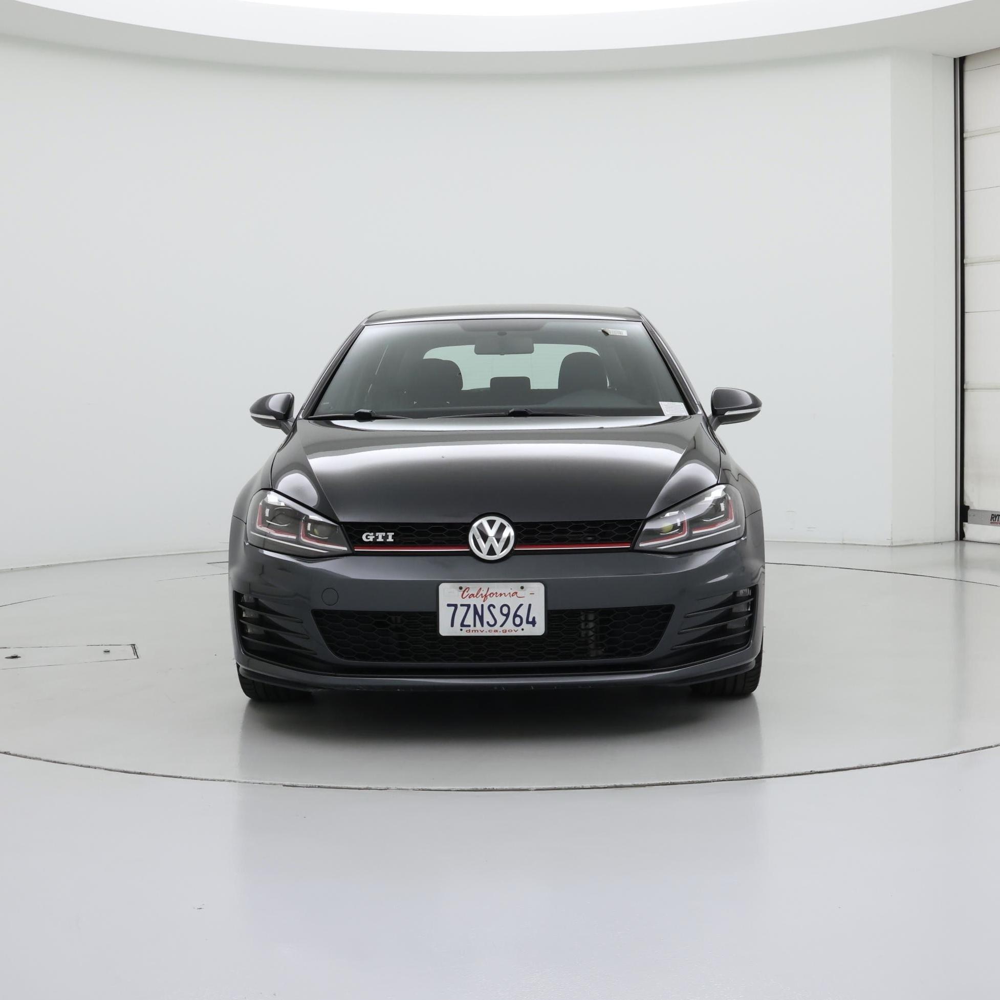 Thumbnail: 2017 Volkswagen Golf - 5