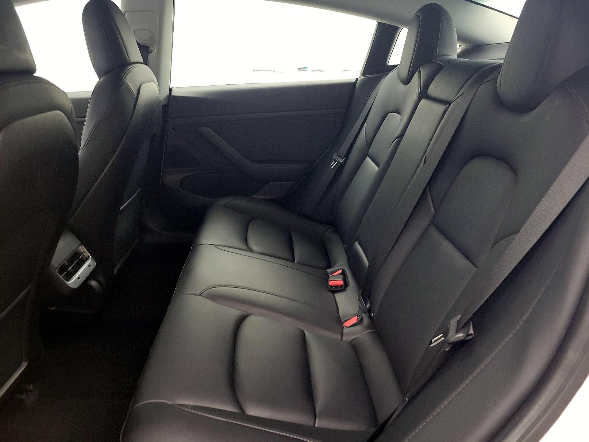 Thumbnail: 2020 Tesla Model 3 - 18