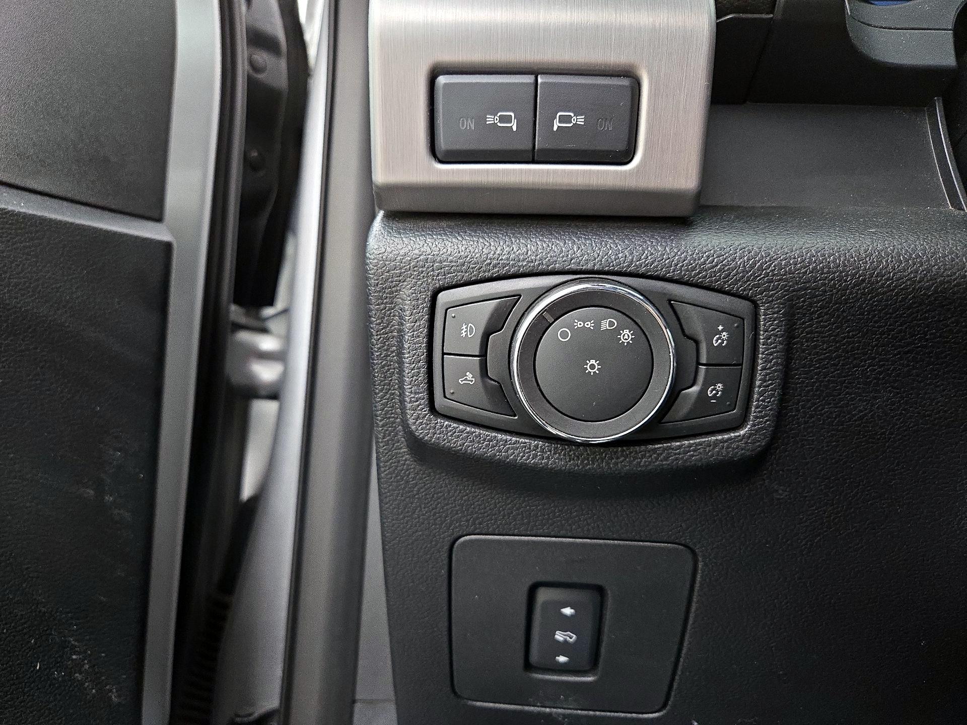 Thumbnail: 2015 Ford F-150 - 13