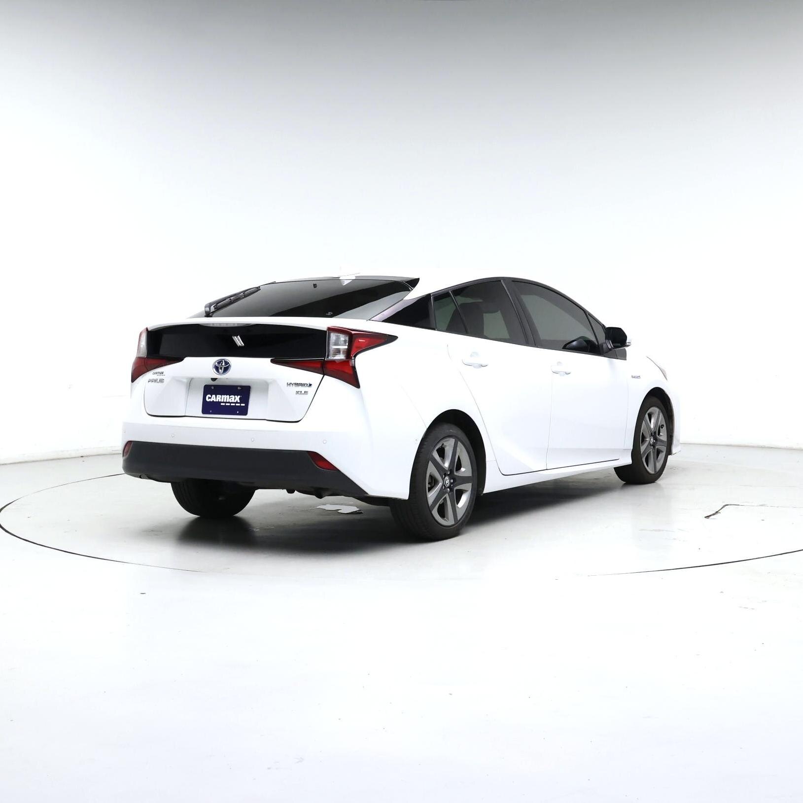 Thumbnail: 2021 Toyota Prius - 8