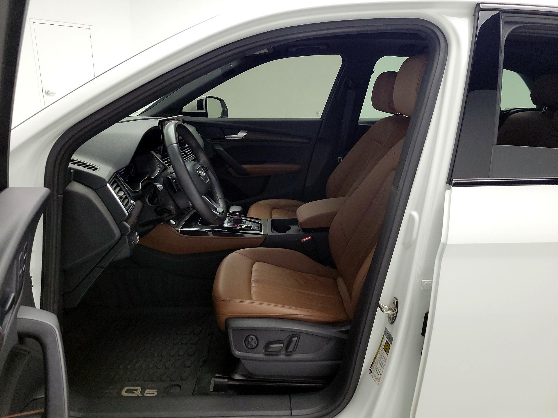 Thumbnail: 2023 Audi Q5 - 11