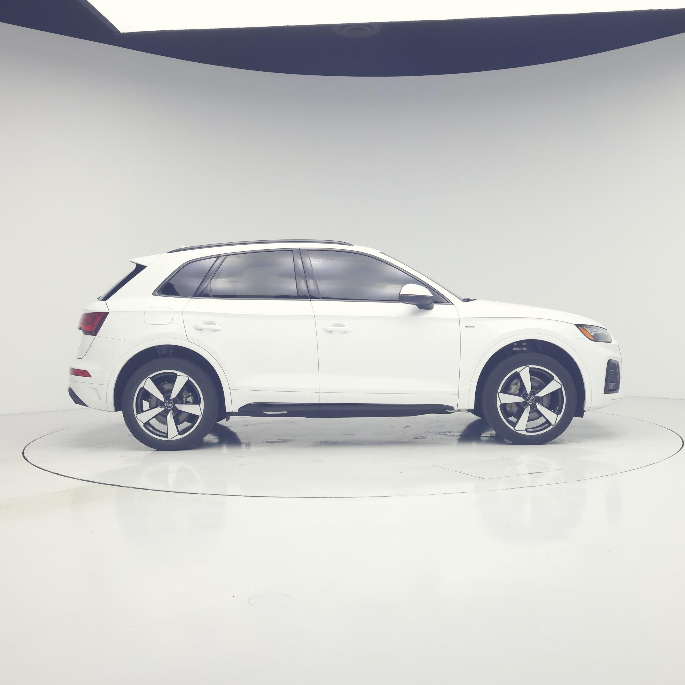 Thumbnail: 2023 Audi Q5 - 7