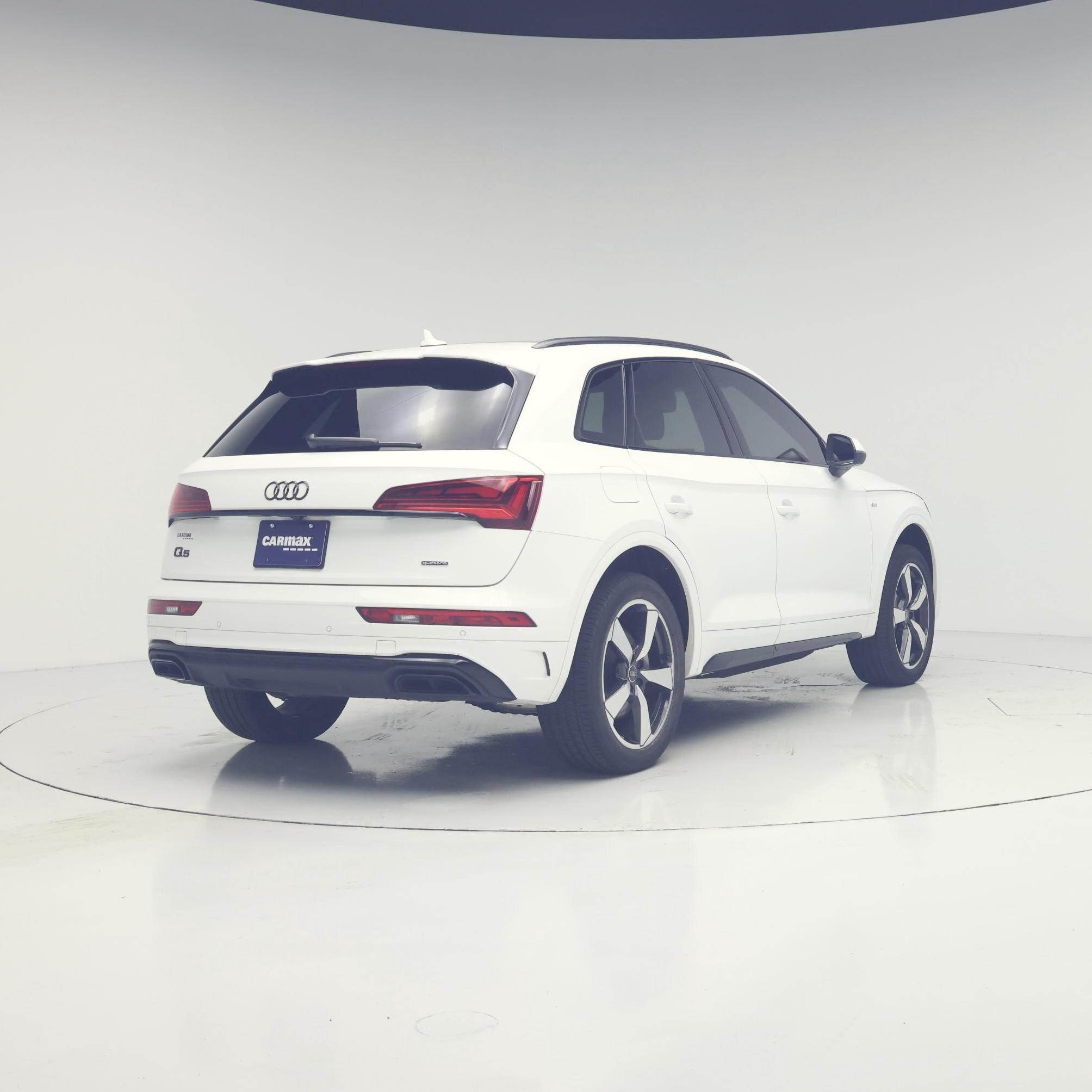 Thumbnail: 2023 Audi Q5 - 8