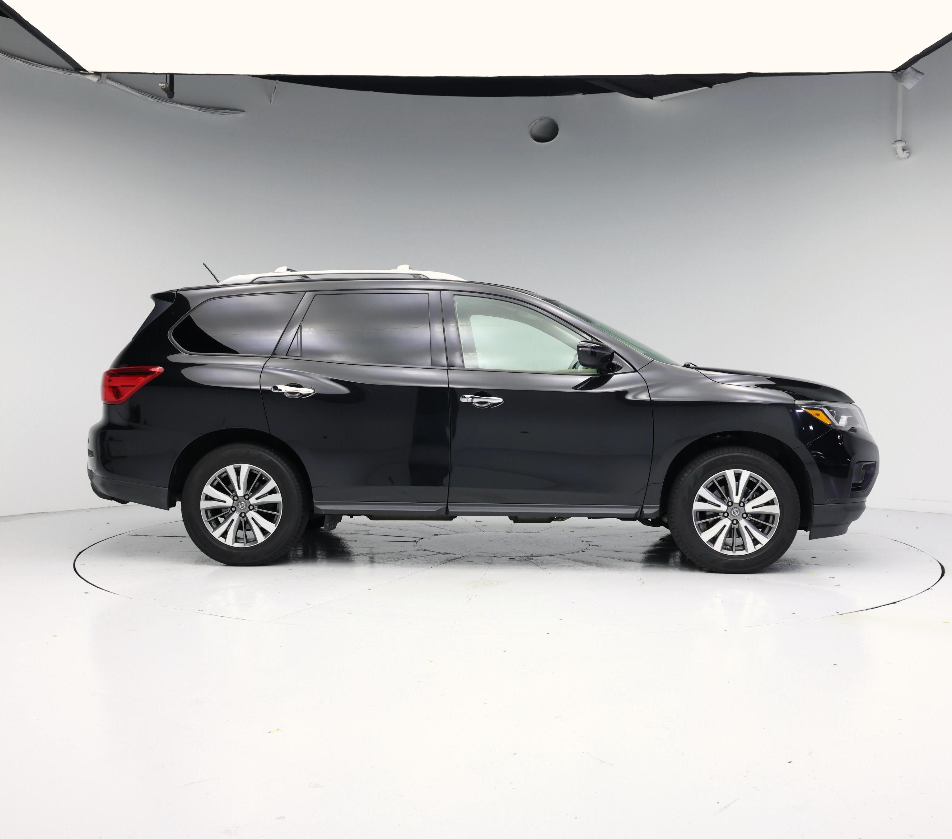 Thumbnail: 2018 Nissan Pathfinder - 7
