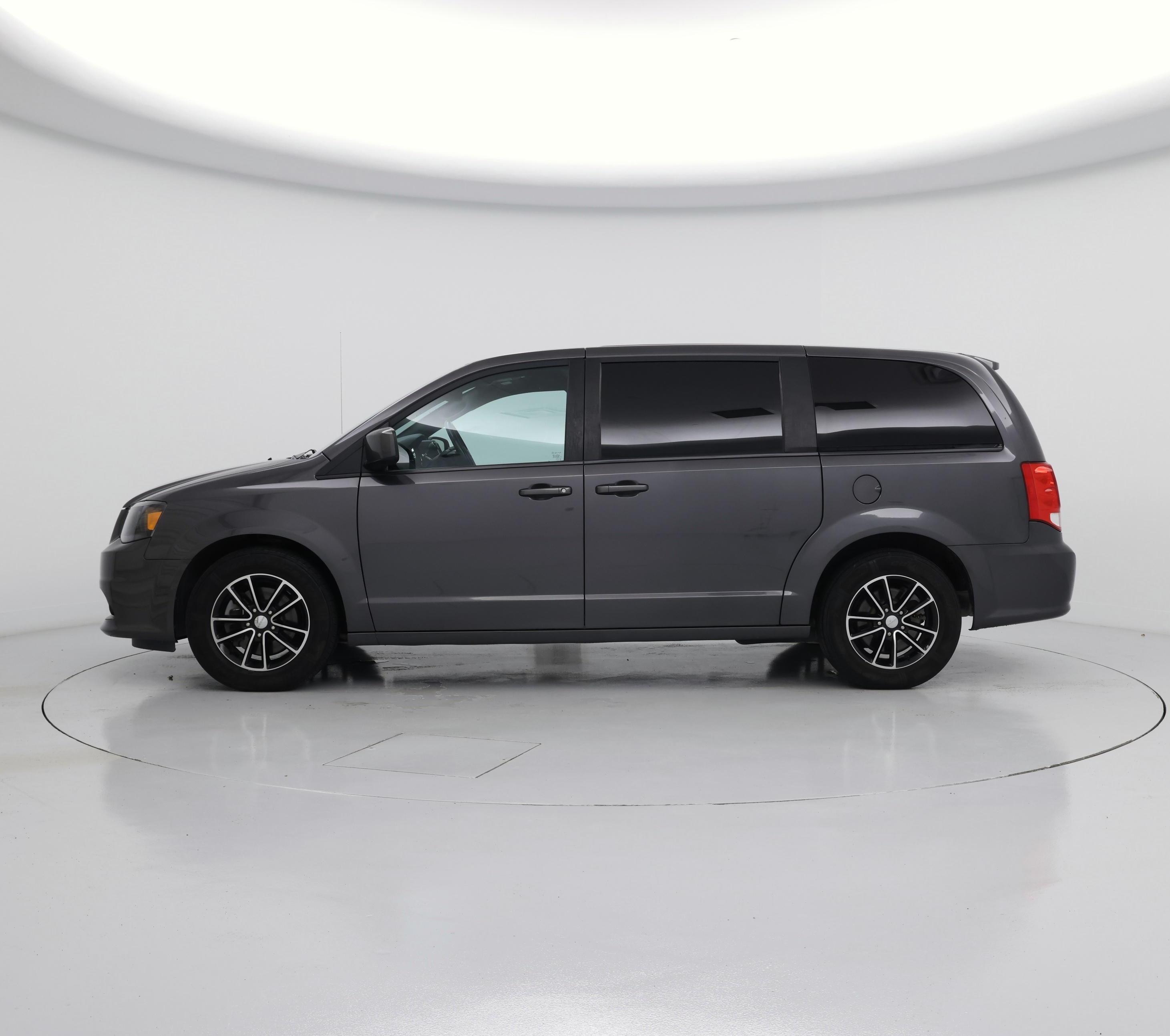 Thumbnail: 2019 Dodge Grand Caravan - 3