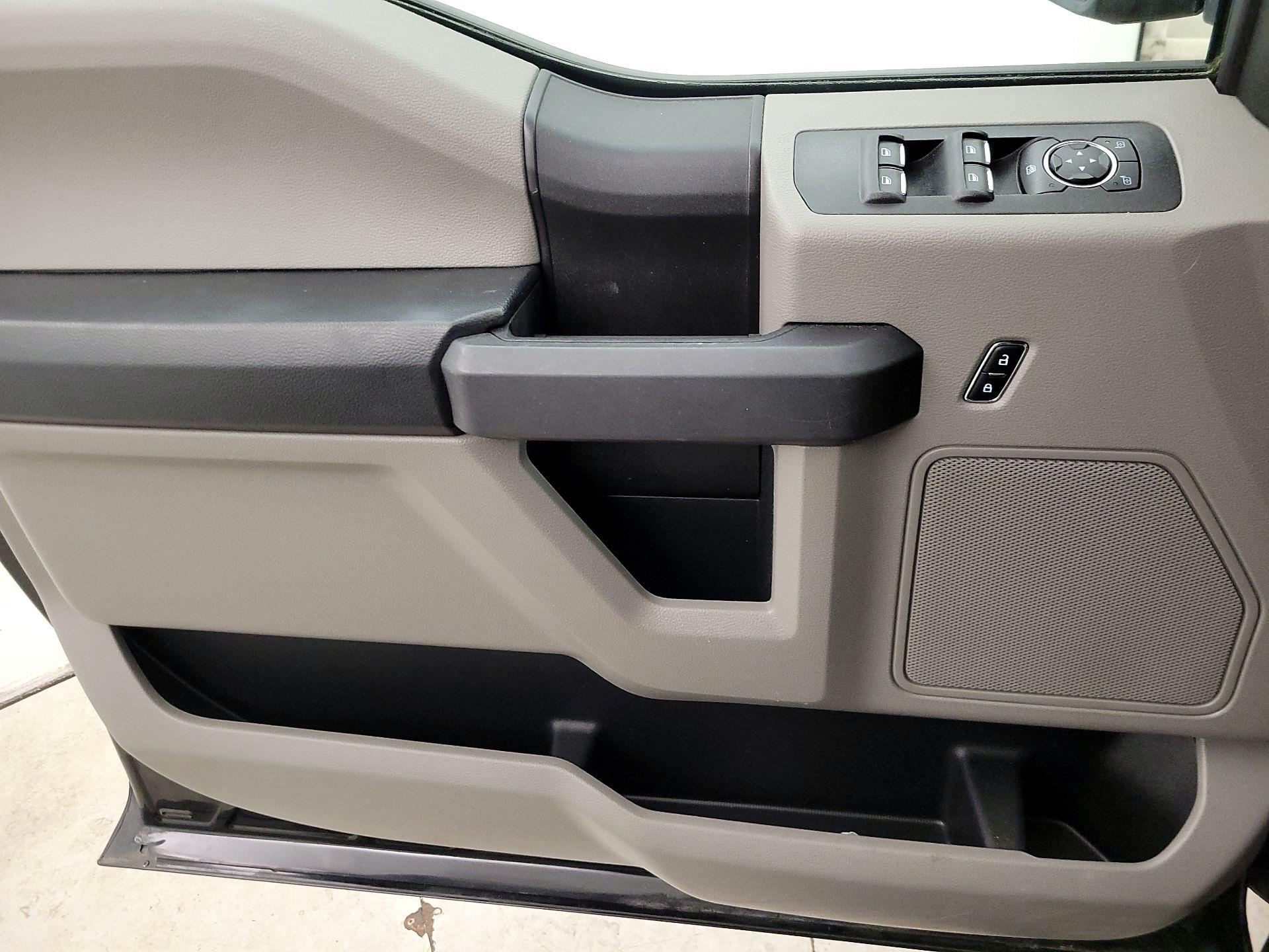 Thumbnail: 2017 Ford F-150 - 12