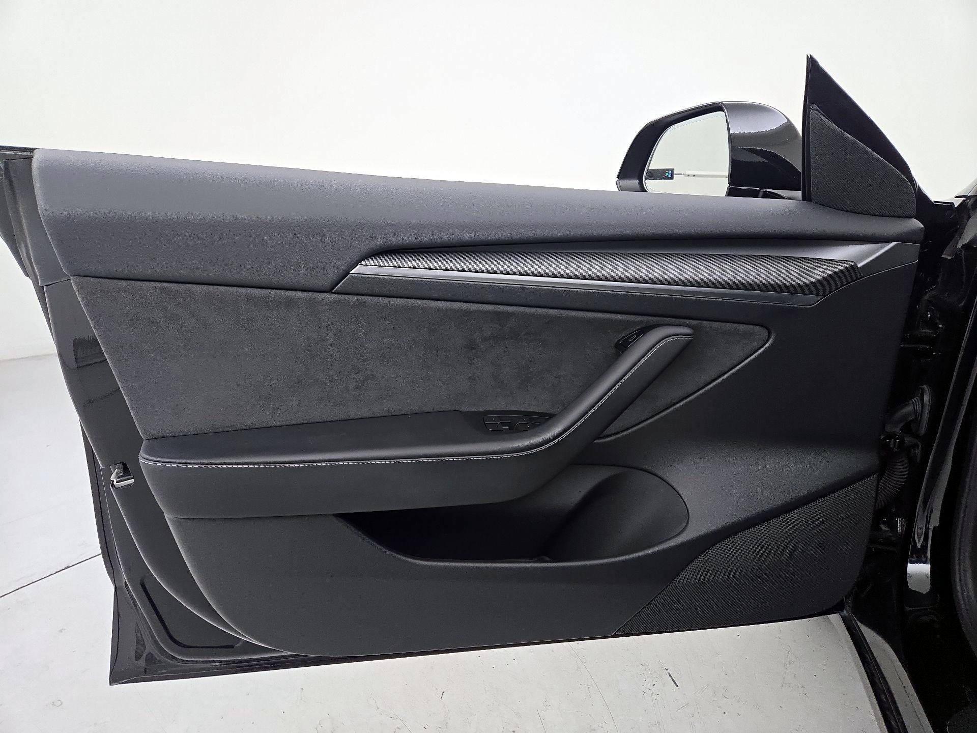 Thumbnail: 2023 Tesla Model 3 - 12