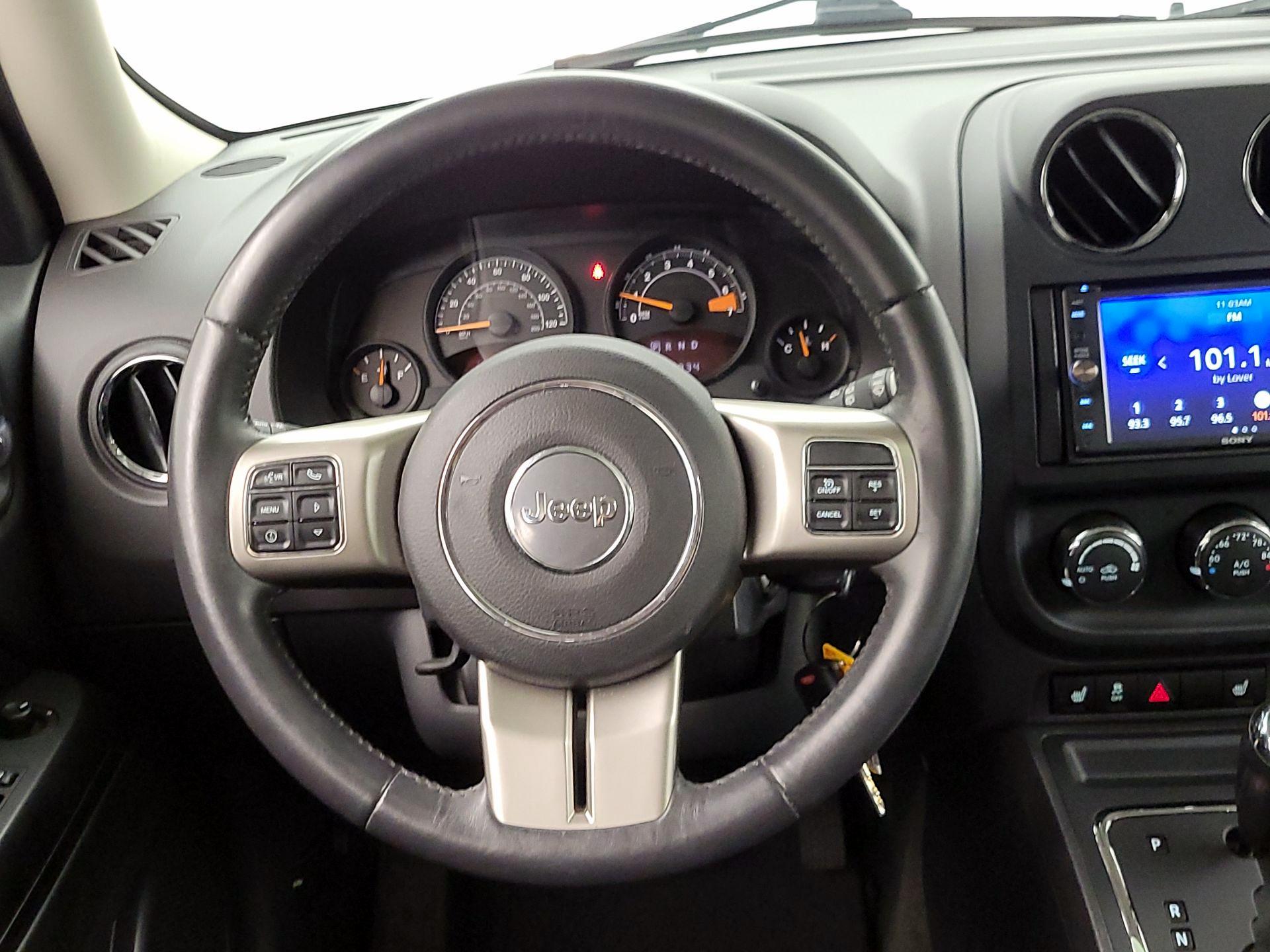Thumbnail: 2016 Jeep Patriot - 10