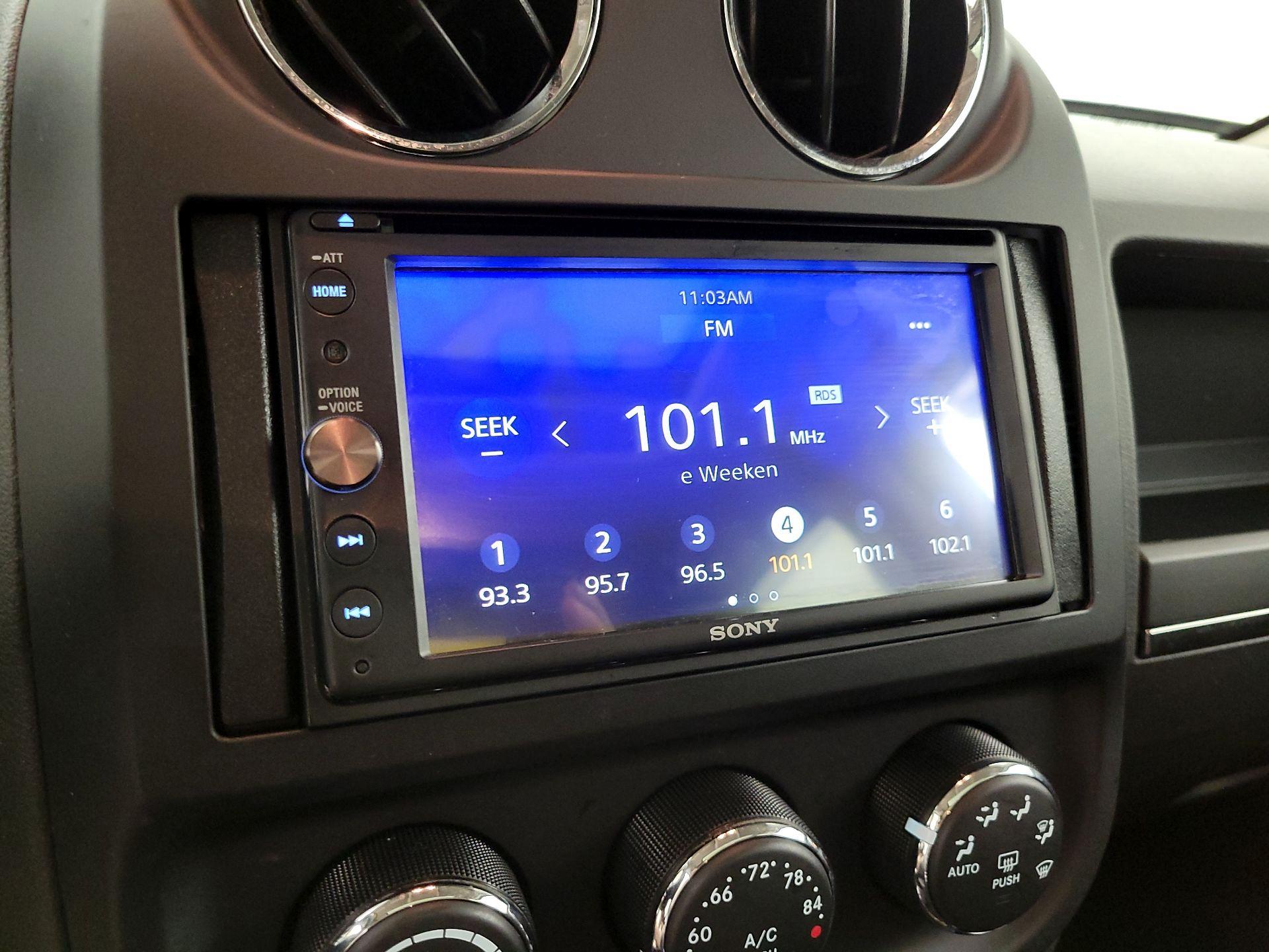 Thumbnail: 2016 Jeep Patriot - 14