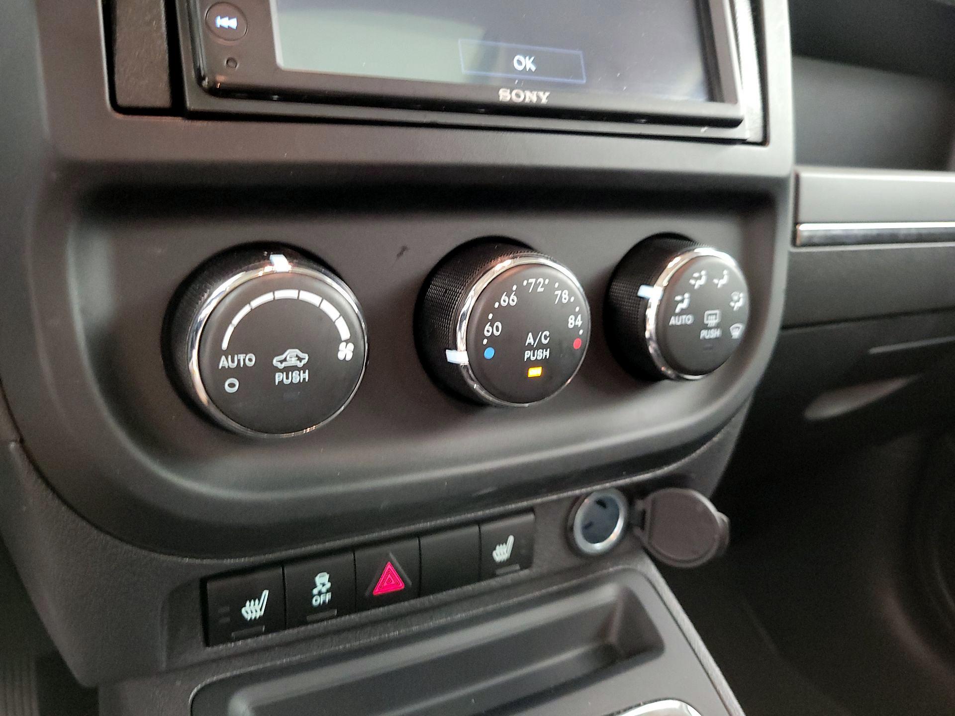 Thumbnail: 2016 Jeep Patriot - 15