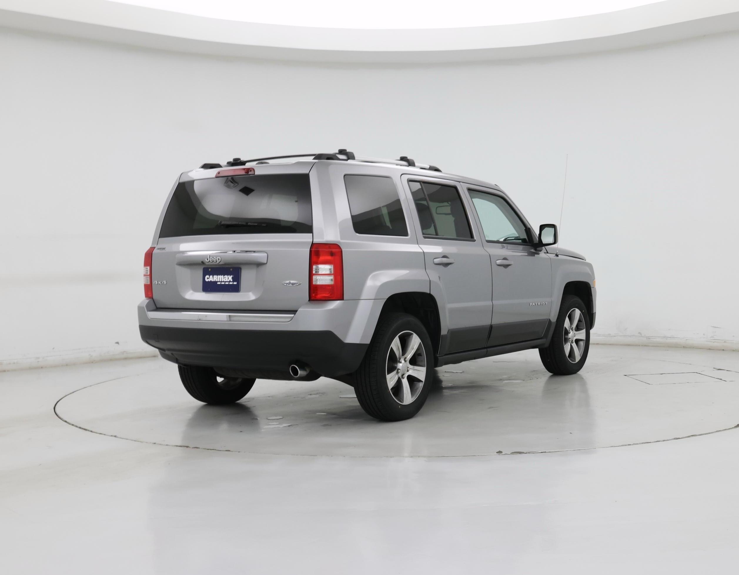 Thumbnail: 2016 Jeep Patriot - 8
