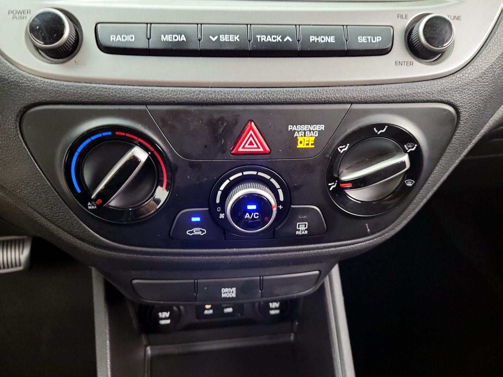 Thumbnail: 2020 Hyundai Accent - 16