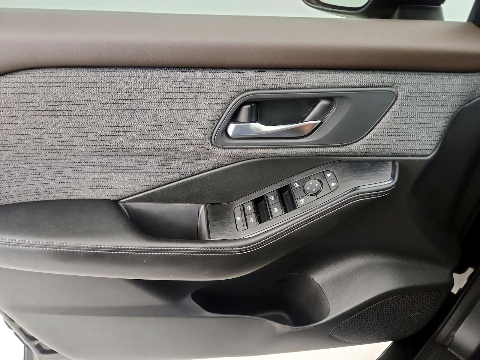2022 Nissan Rogue SV - Photo 13