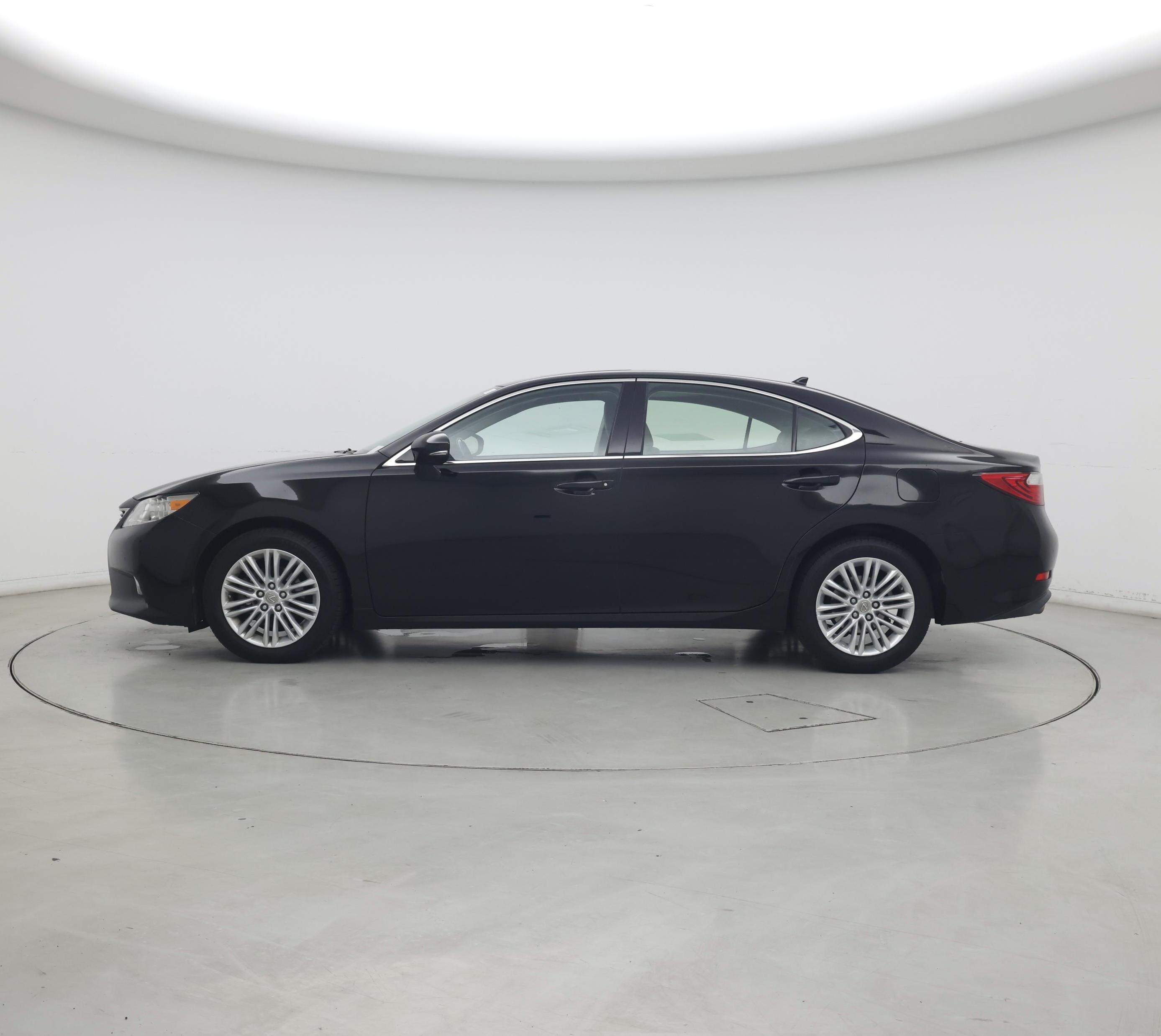 Thumbnail: 2014 Lexus ES - 3