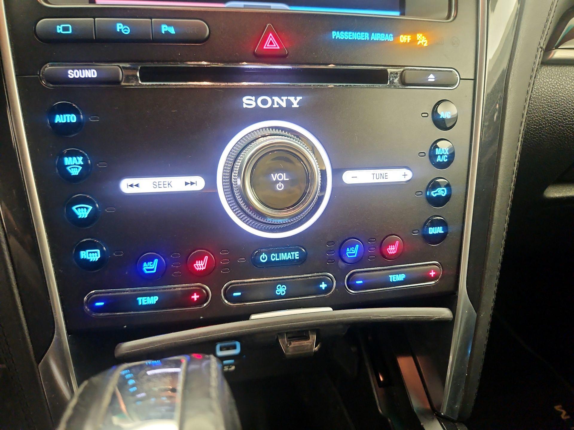 Thumbnail: 2016 Ford Explorer - 14