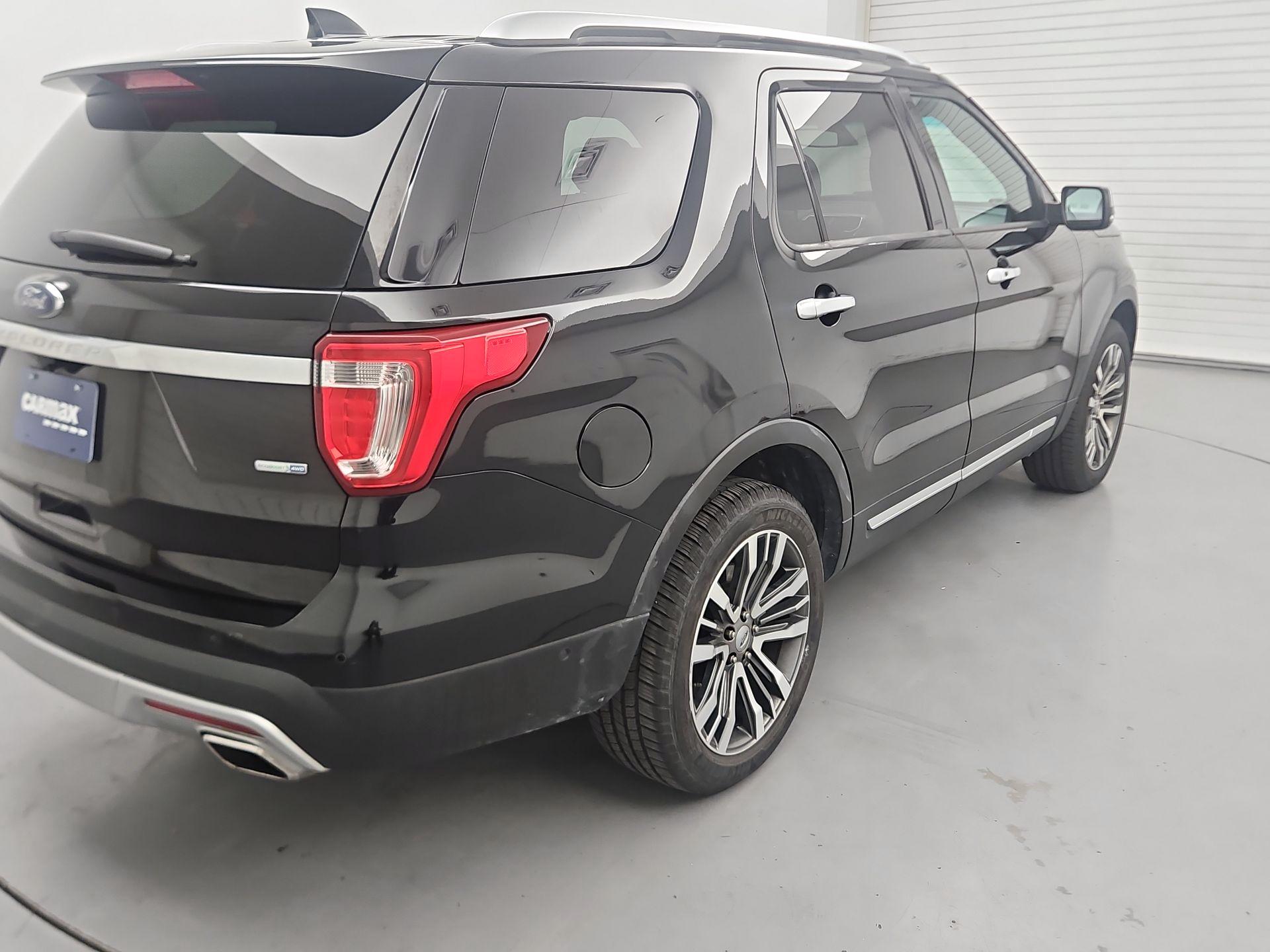 Thumbnail: 2016 Ford Explorer - 5