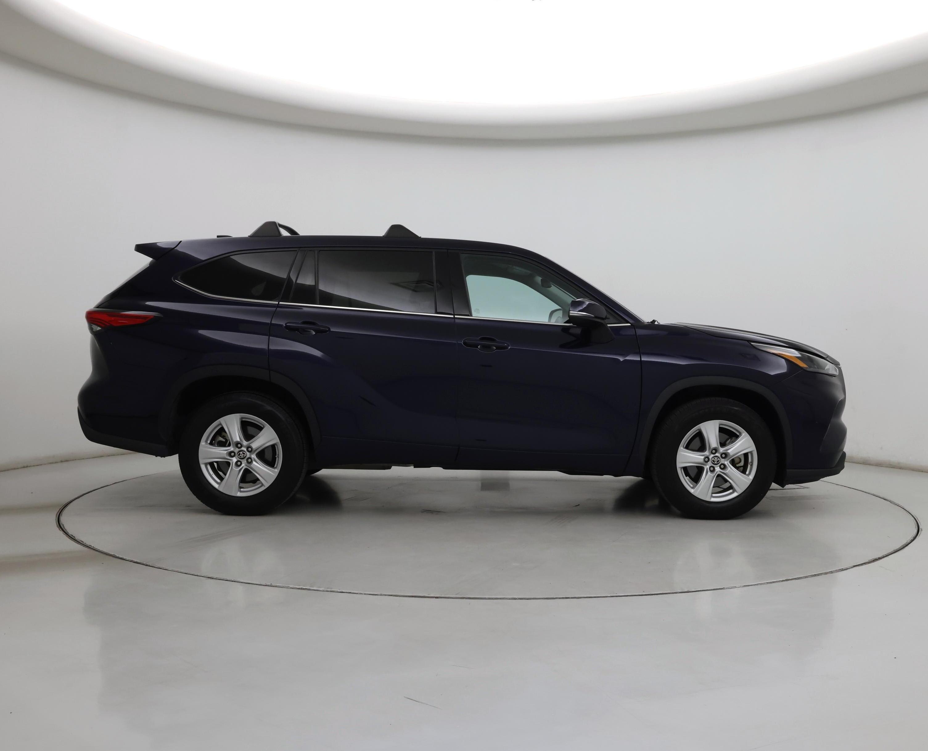 Thumbnail: 2022 Toyota Highlander - 7