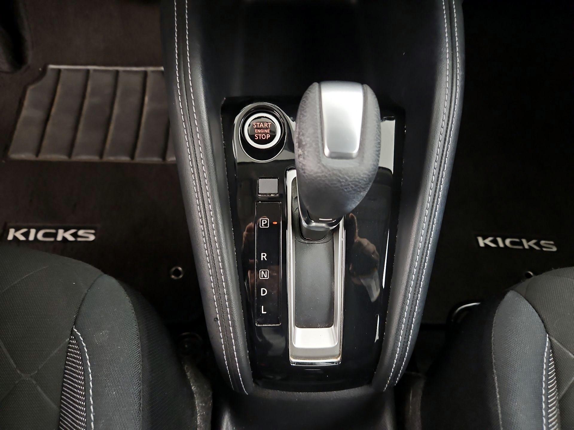 Thumbnail: 2018 Nissan Kicks - 17