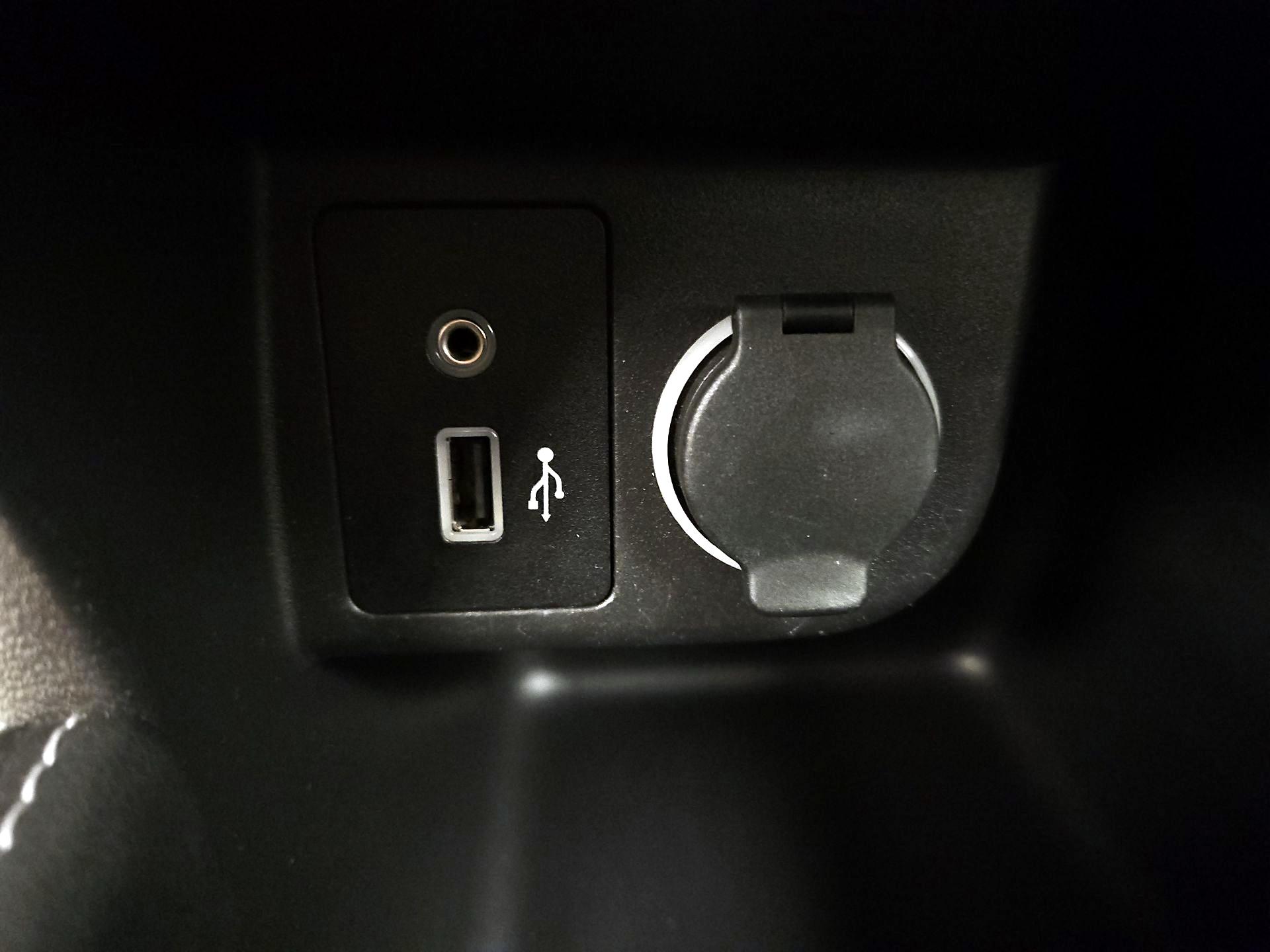 Thumbnail: 2018 Nissan Kicks - 18