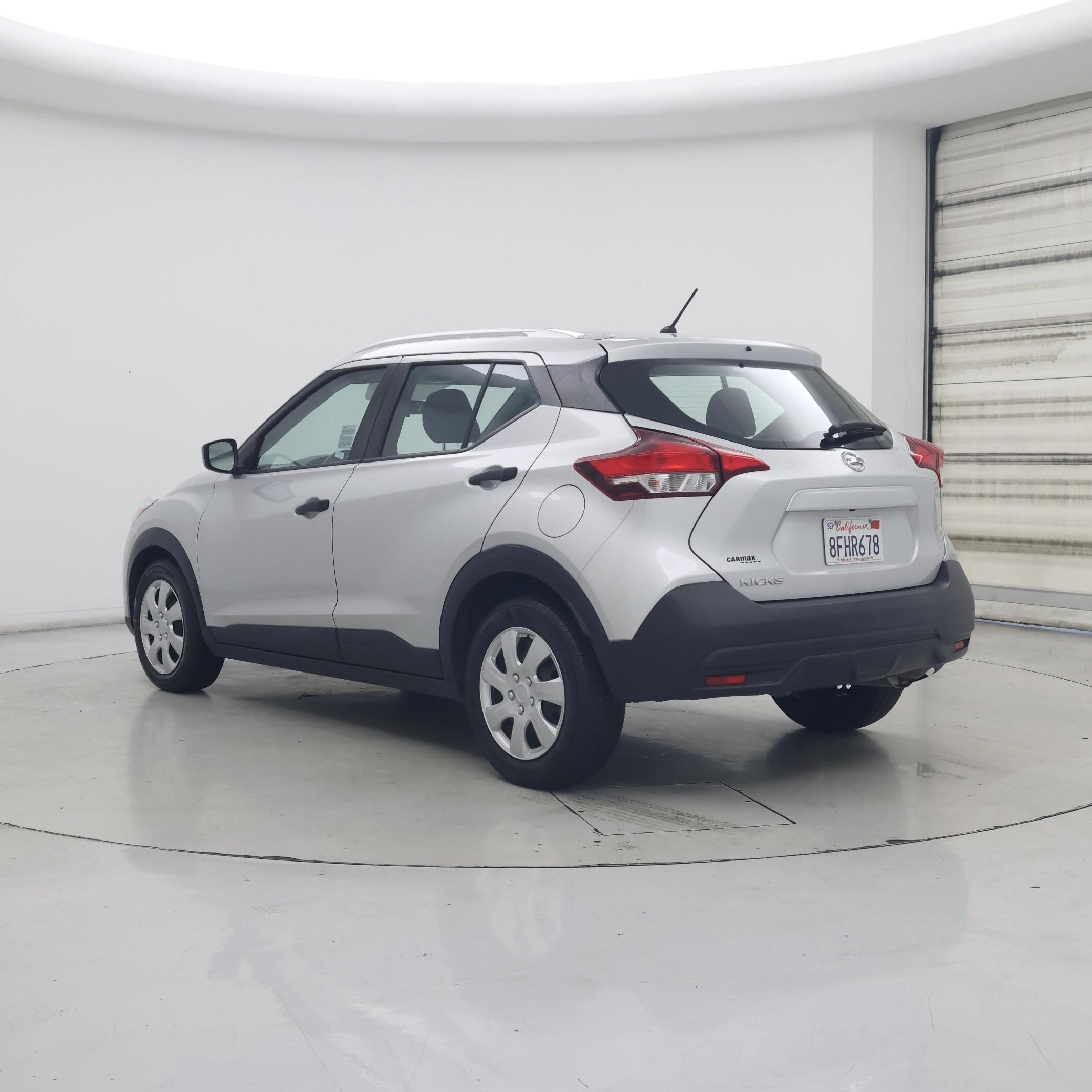 Thumbnail: 2018 Nissan Kicks - 2