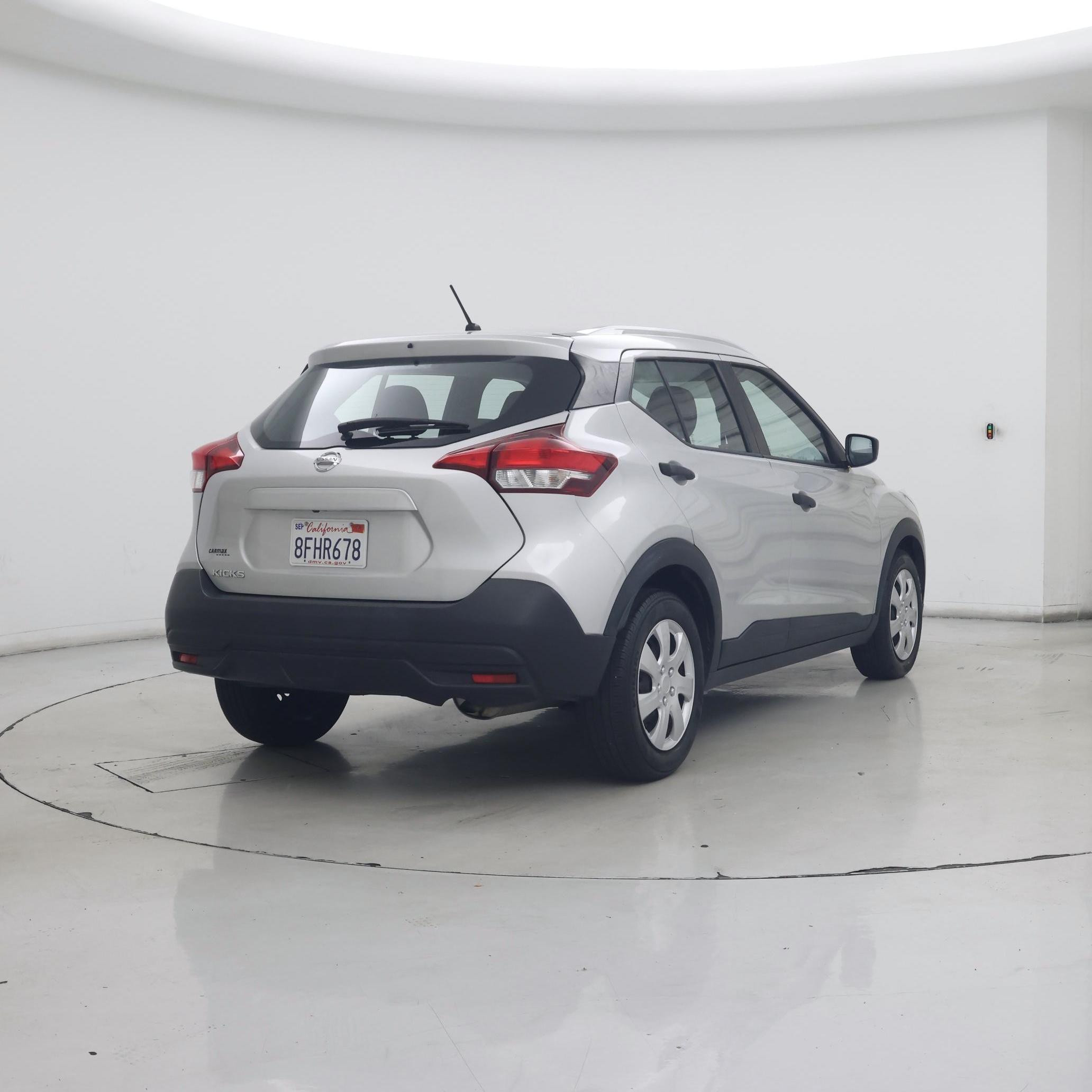 Thumbnail: 2018 Nissan Kicks - 8