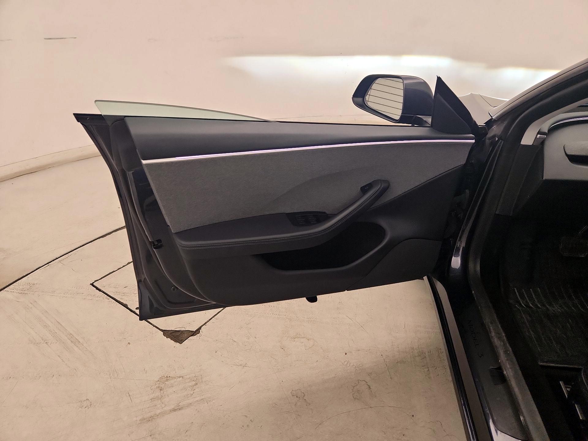 Thumbnail: 2024 Tesla Model 3 - 12